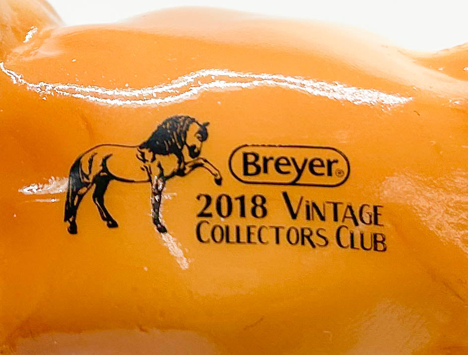 Grazing Mare and Foal ~ Clara and Mae - Vintage Club