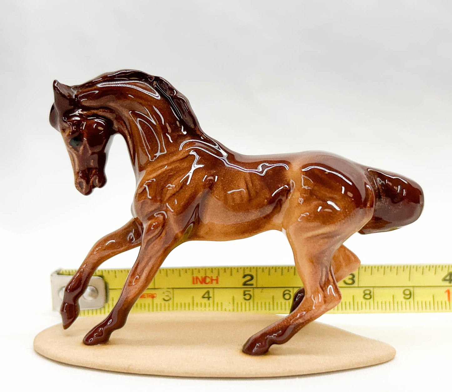 Hagen Renaker Thoroughbred