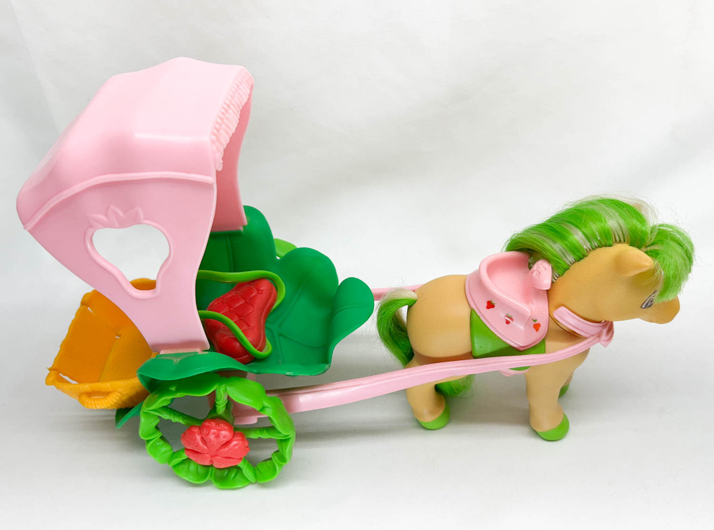 Strawberry Shortcake's Maple Stirrup and the Oatsmobile