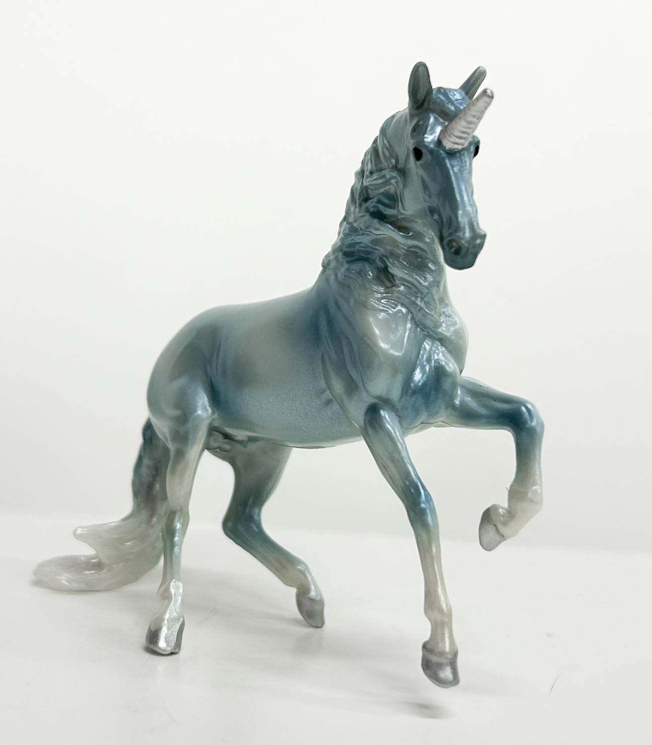 Alborozo Unicorn, Blue and Pearl