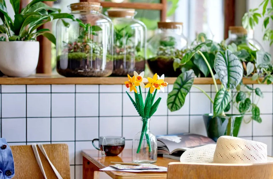 LEGO® Icons ~ Botanicals: Daffodils #40524 216 Pieces