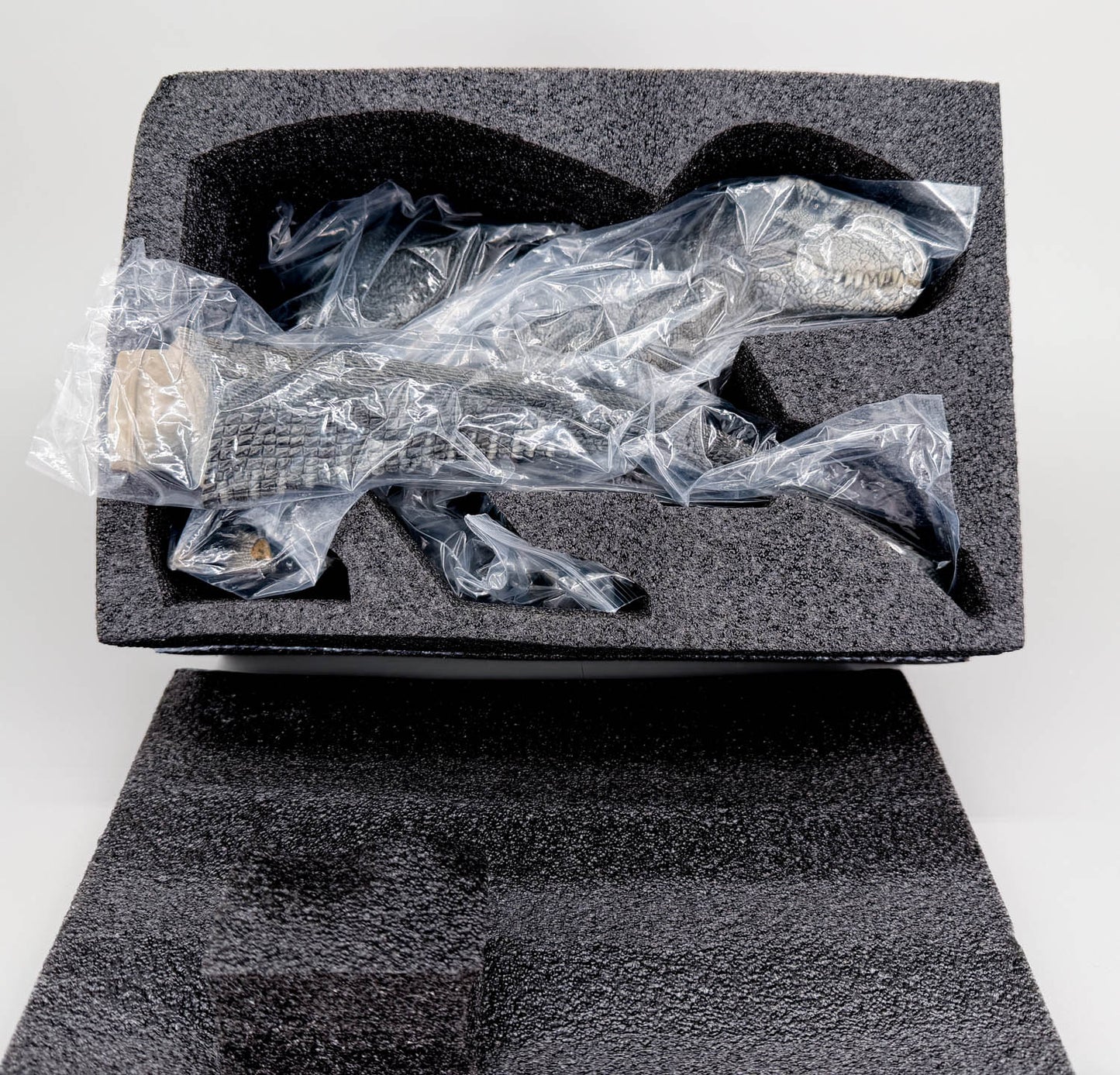 Tyrannosaurus Rex ~ “Cream” Skullwalker Version - Damaged Box Discount