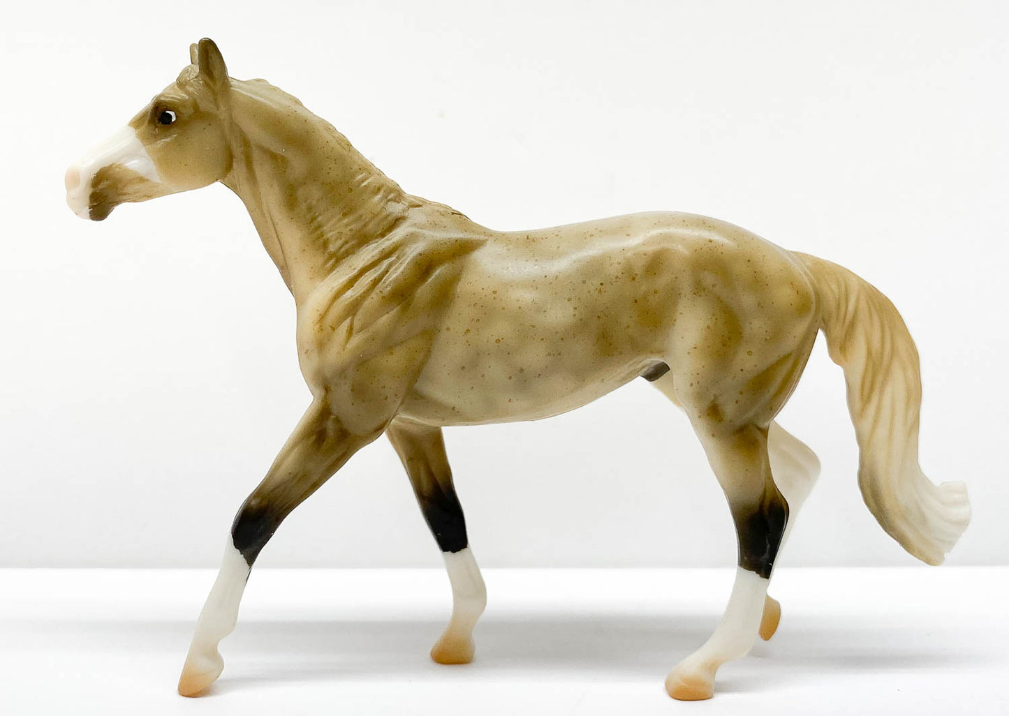 Walking Thoroughbred ~ Radner - Breyerfest 2022