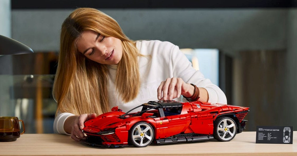 LEGO® Technic ~ Ferrari Daytona SP3 #42143 3778 Pieces