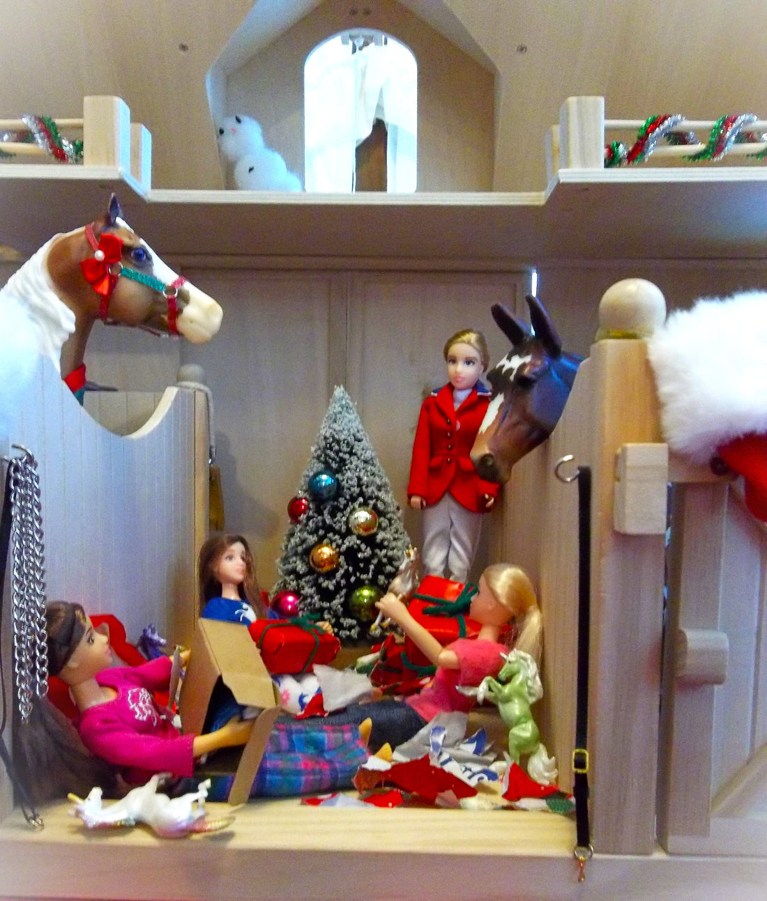 Best Christmas Gifts for Model Horse Collectors in 2025