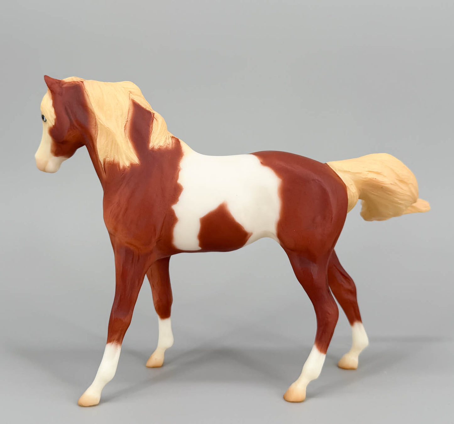 Spirit Kiger Mustang Family - Walmart SR - 2002 Only