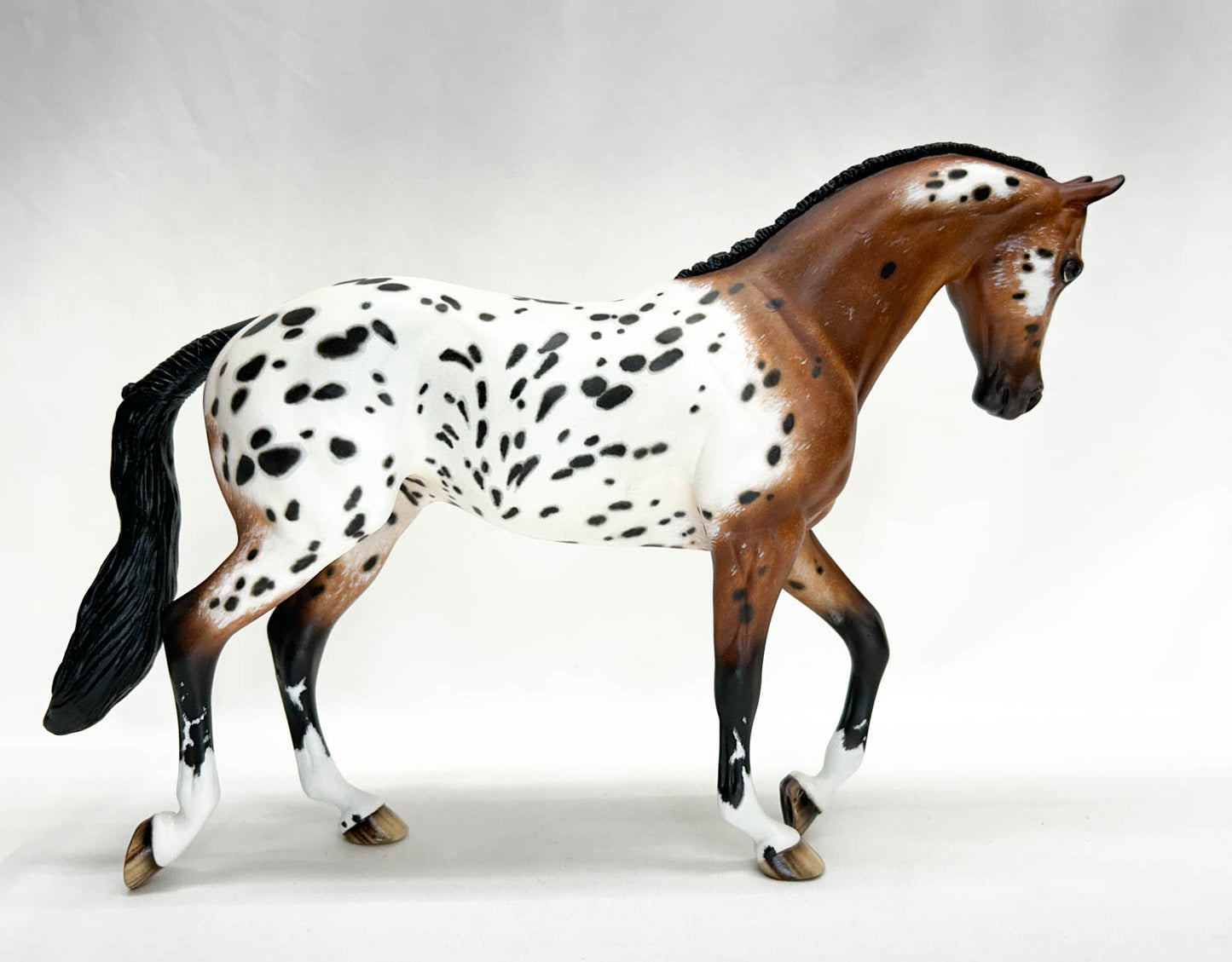 CHRISTMAS AUCTION: Stone Thoroughbred ~ Desing - Custom by Sheryl Leisure