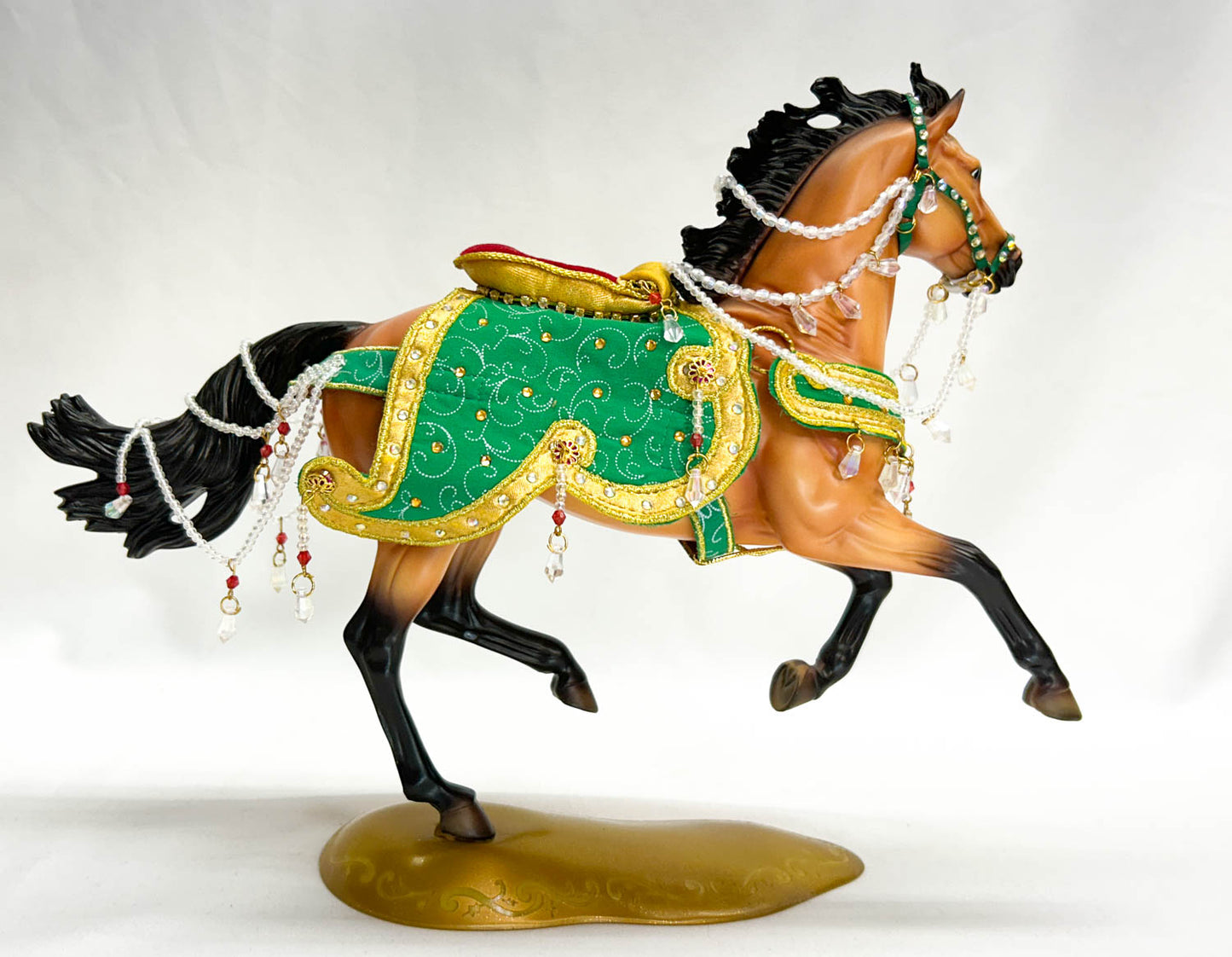 2010 Holiday Horse - Show Jumping Warmblood ~ Jewel