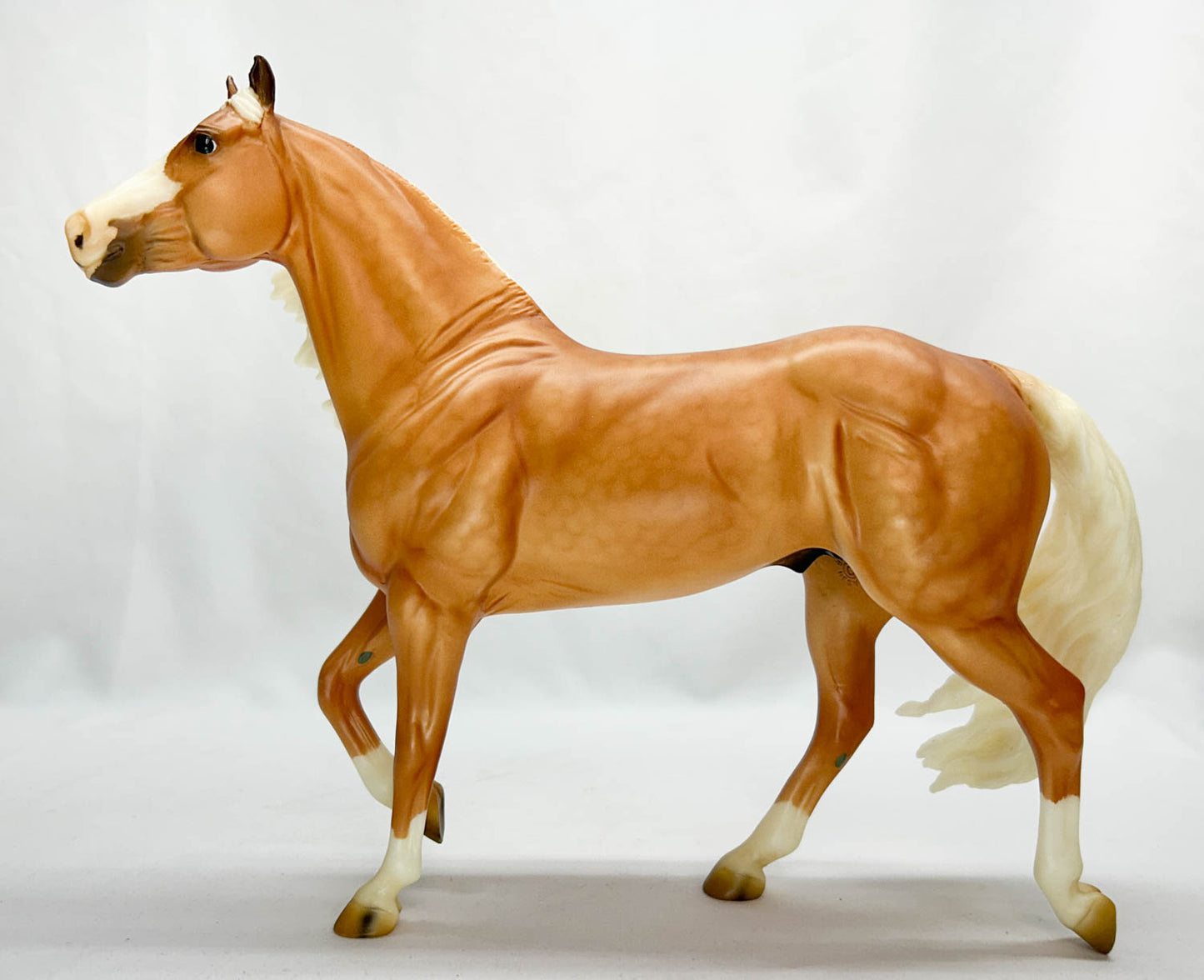 Smart Chic Olena ~ Lyle Lovett's Smart and Shiney - BreyerFest 2013 + Collector's Card