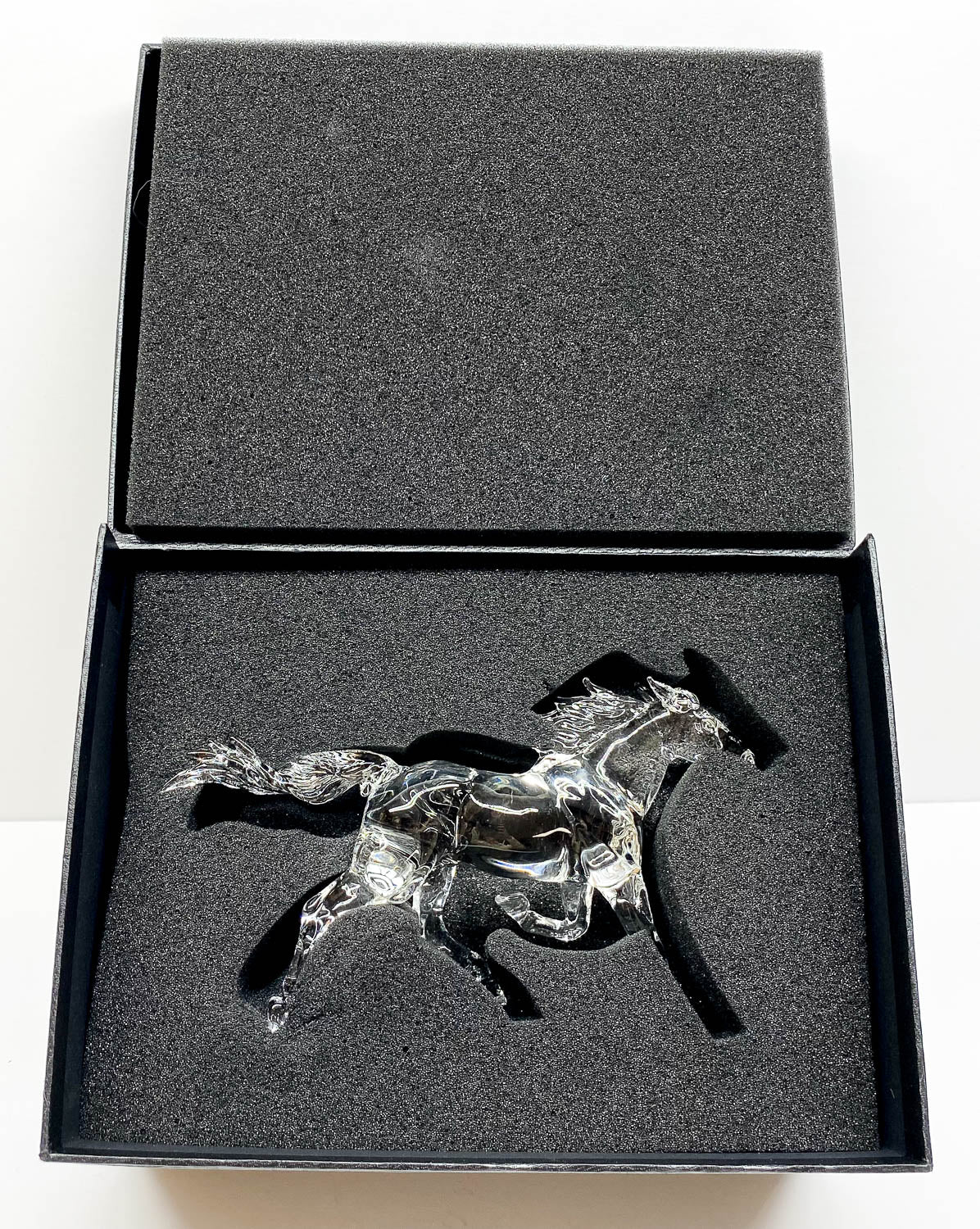 Pacer ~ Home Straight - Breyer Crystal