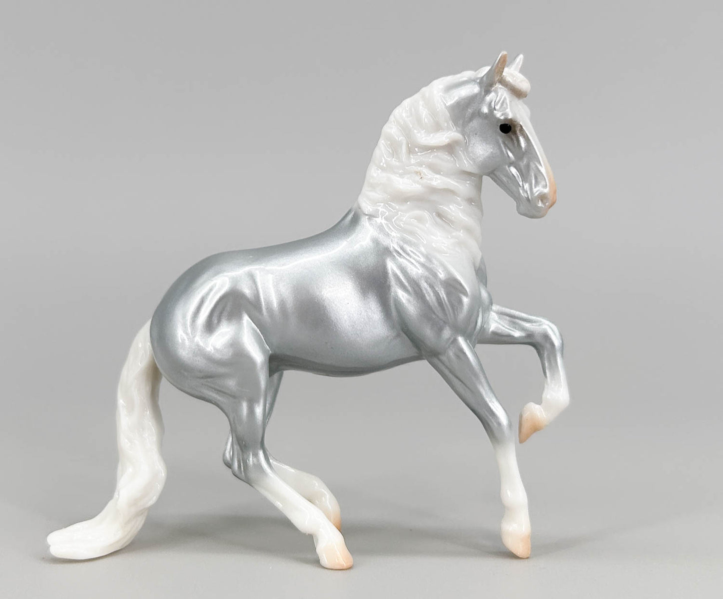 Alborozo, Silver Charm - Mystery Horse Surprise Series 2 Chase Piece