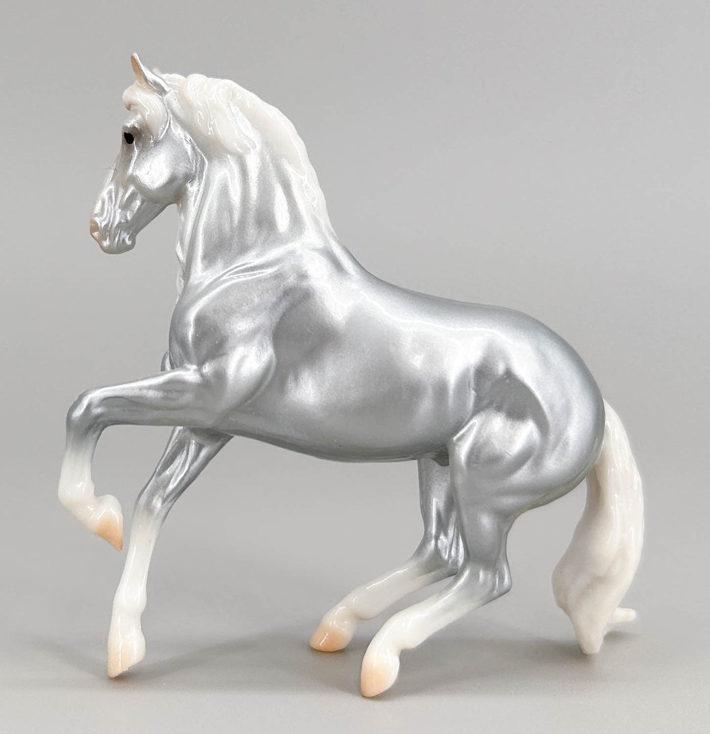Alborozo, Silver Charm - Mystery Horse Surprise Series 2 Chase Piece