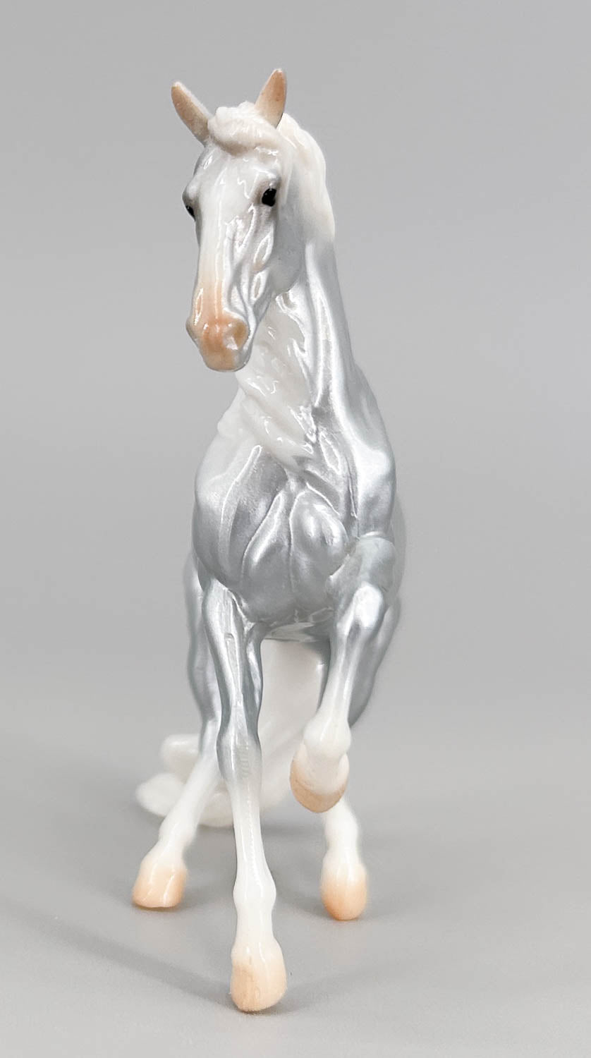 Alborozo, Silver Charm - Mystery Horse Surprise Series 2 Chase Piece