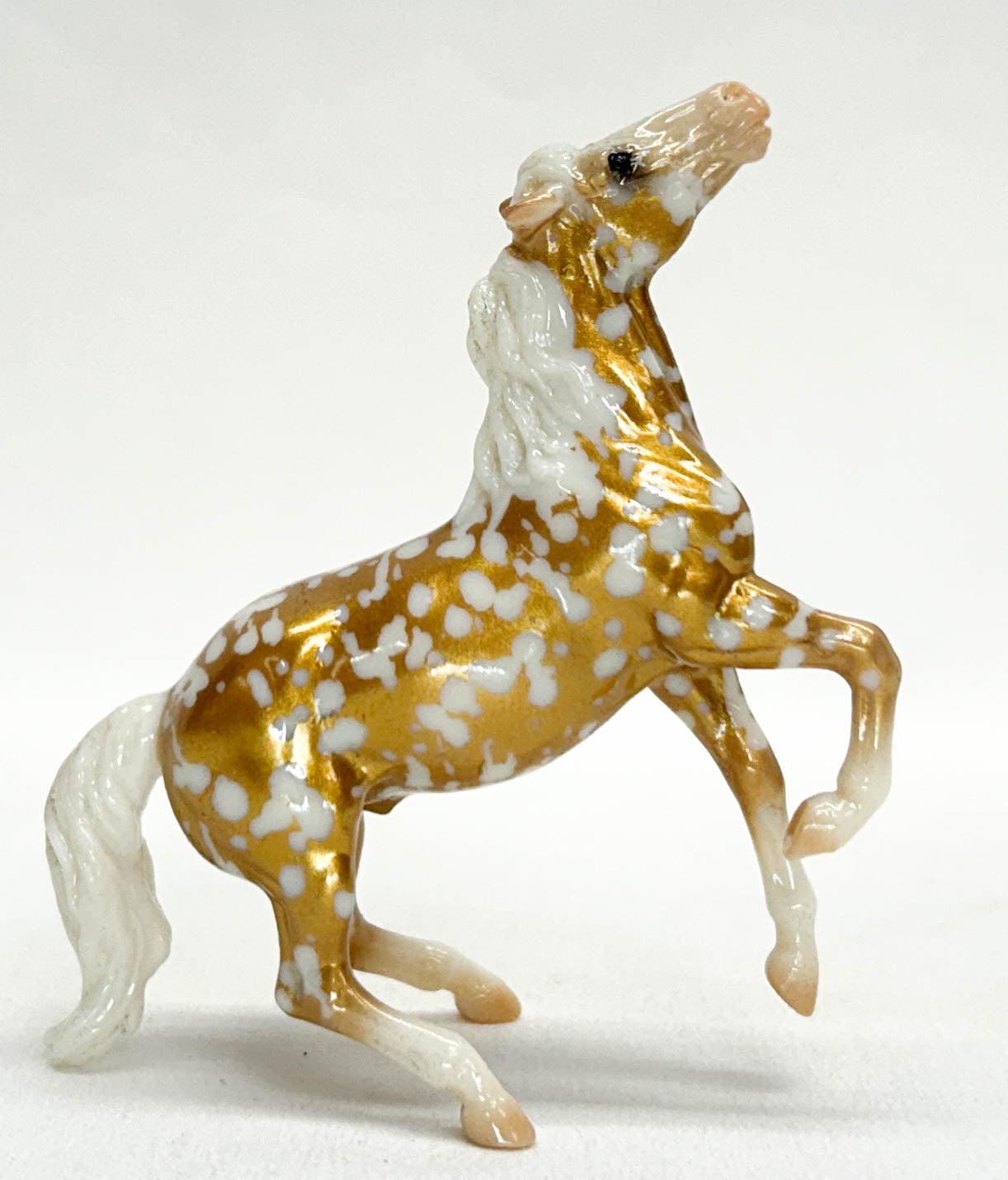 Semi-Rearing Mustang ~ Darius, Gold Florentine - Collector Club 2025 Bonus Model