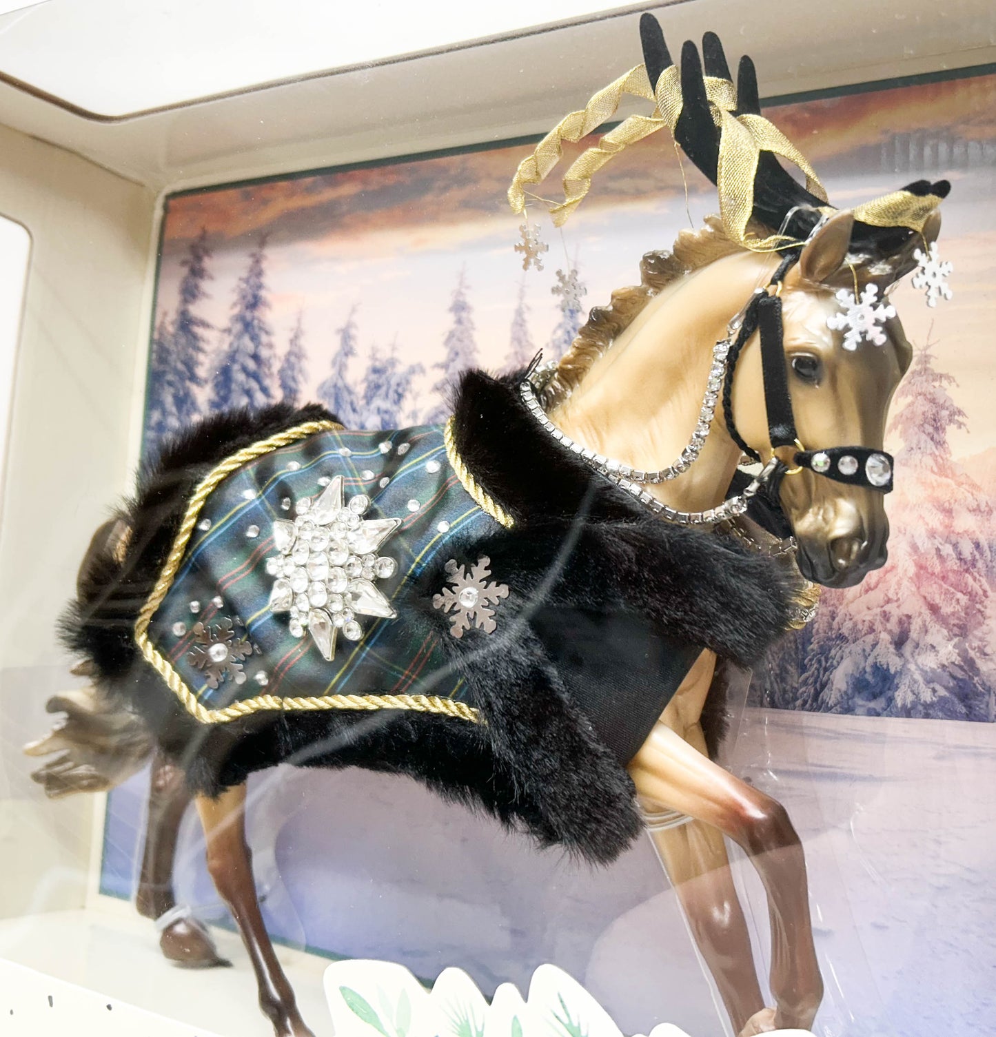 2023 Holiday Horse ~ Highlander