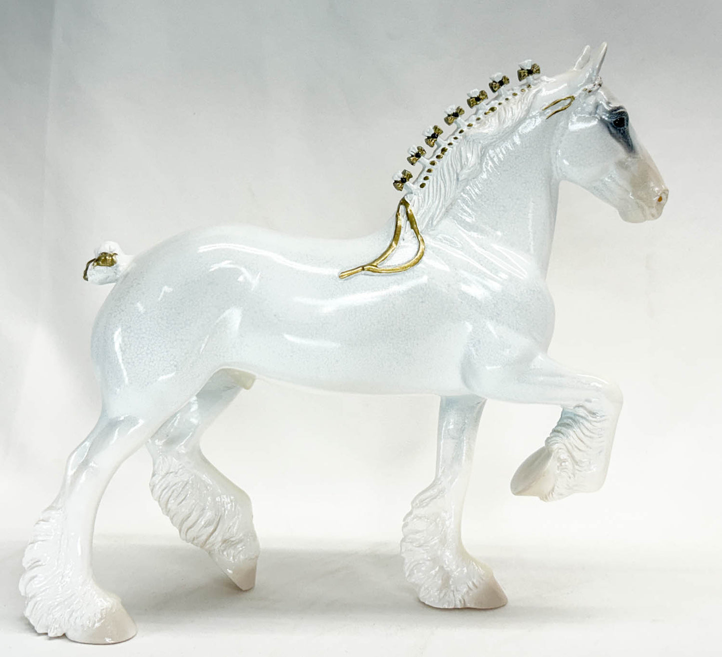 Trotting Draft Horse ~ Holiday Frost - 1999 Holiday Limited Edition