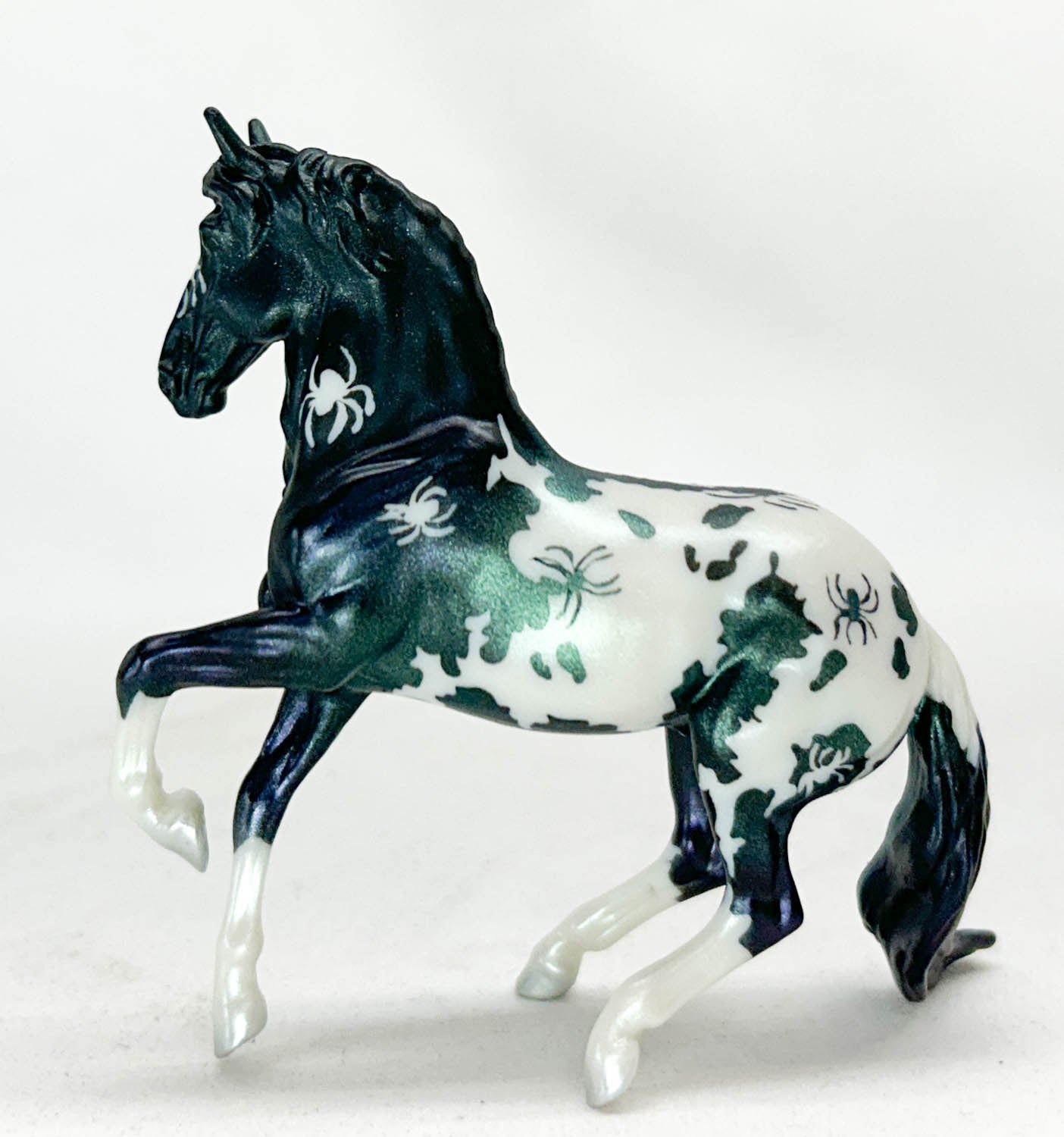 Alborozo ~ Mini Eek - 2025 Spooky Surprise