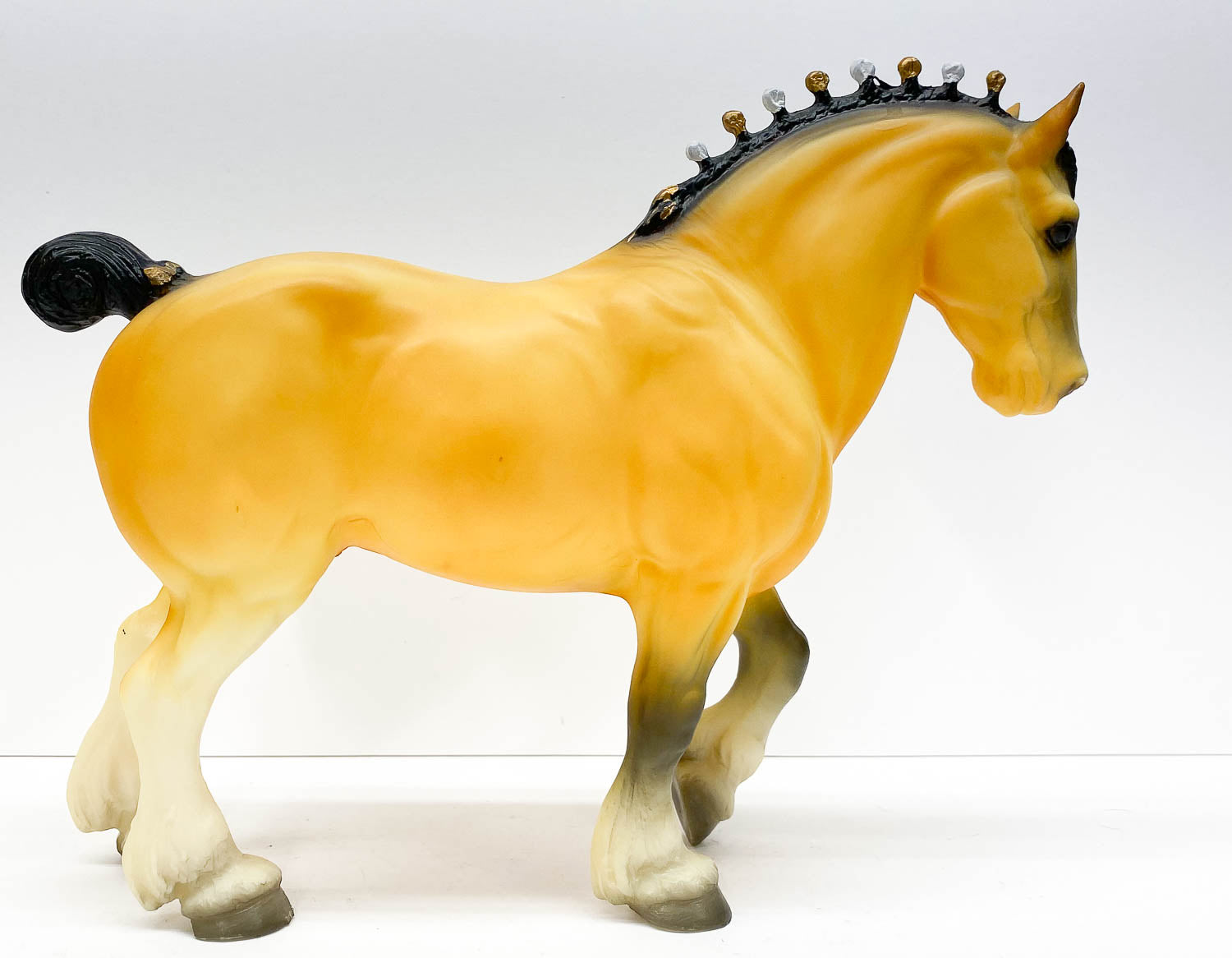 Clydesdale Stallion, Golden Bay (Buckskin) - SHRINKY