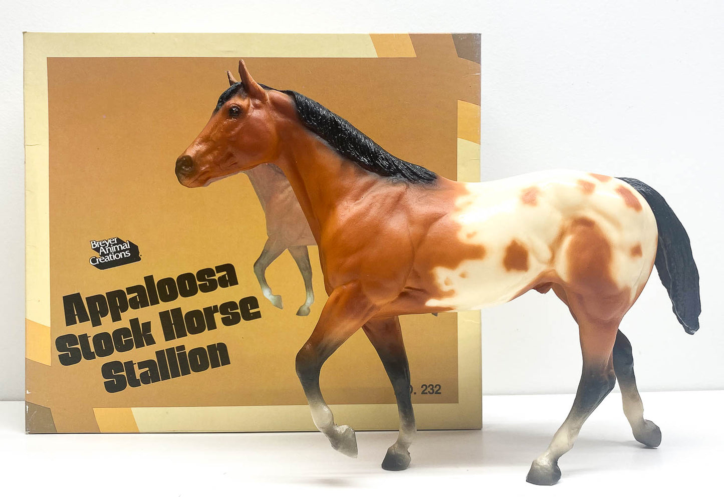 Stock Horse Stallion, Bay Appaloosa w/ Cardboard Box