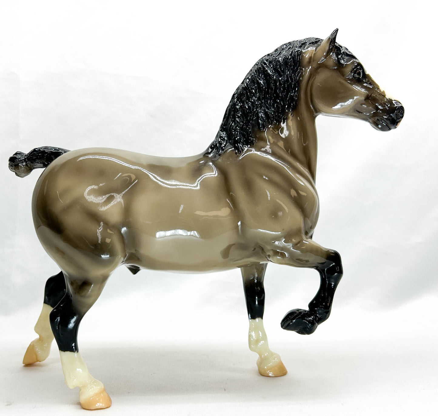 Belgian ~ Arthur - 2005 Breyerfest SR