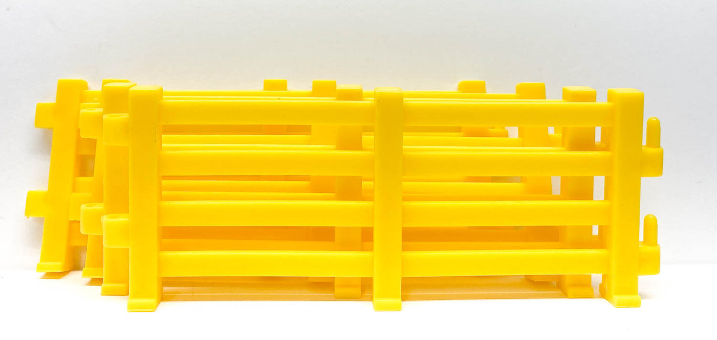 Breyer Fence - Yellow, 4-Section Corral (Stablemate Size)