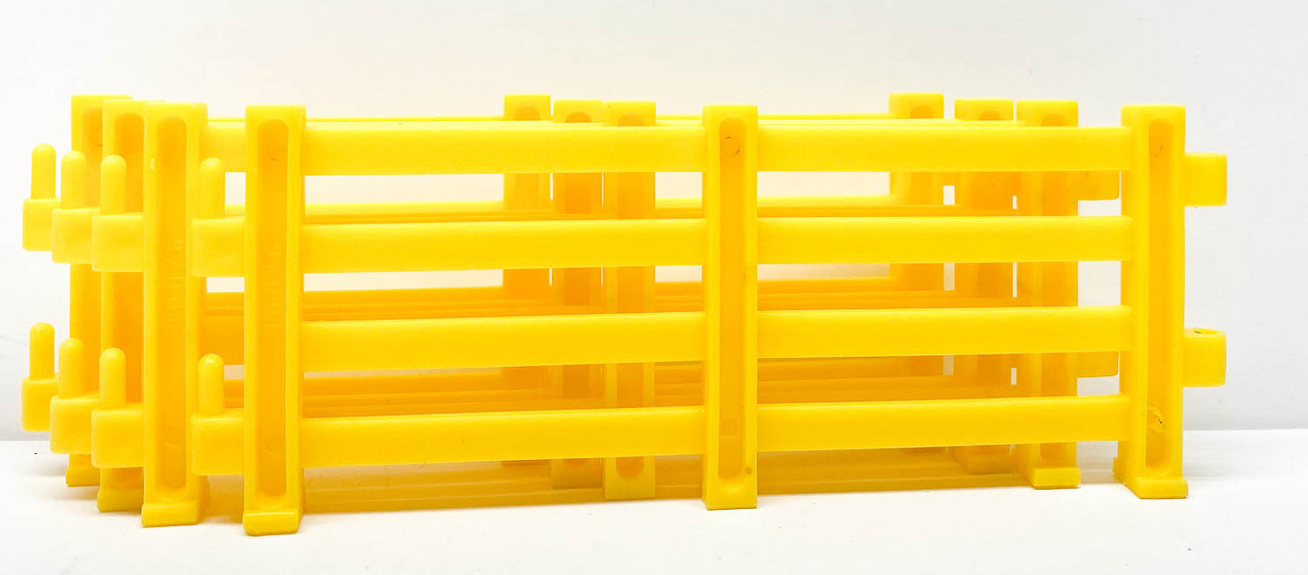 Breyer Fence - Yellow, 4-Section Corral (Stablemate Size)