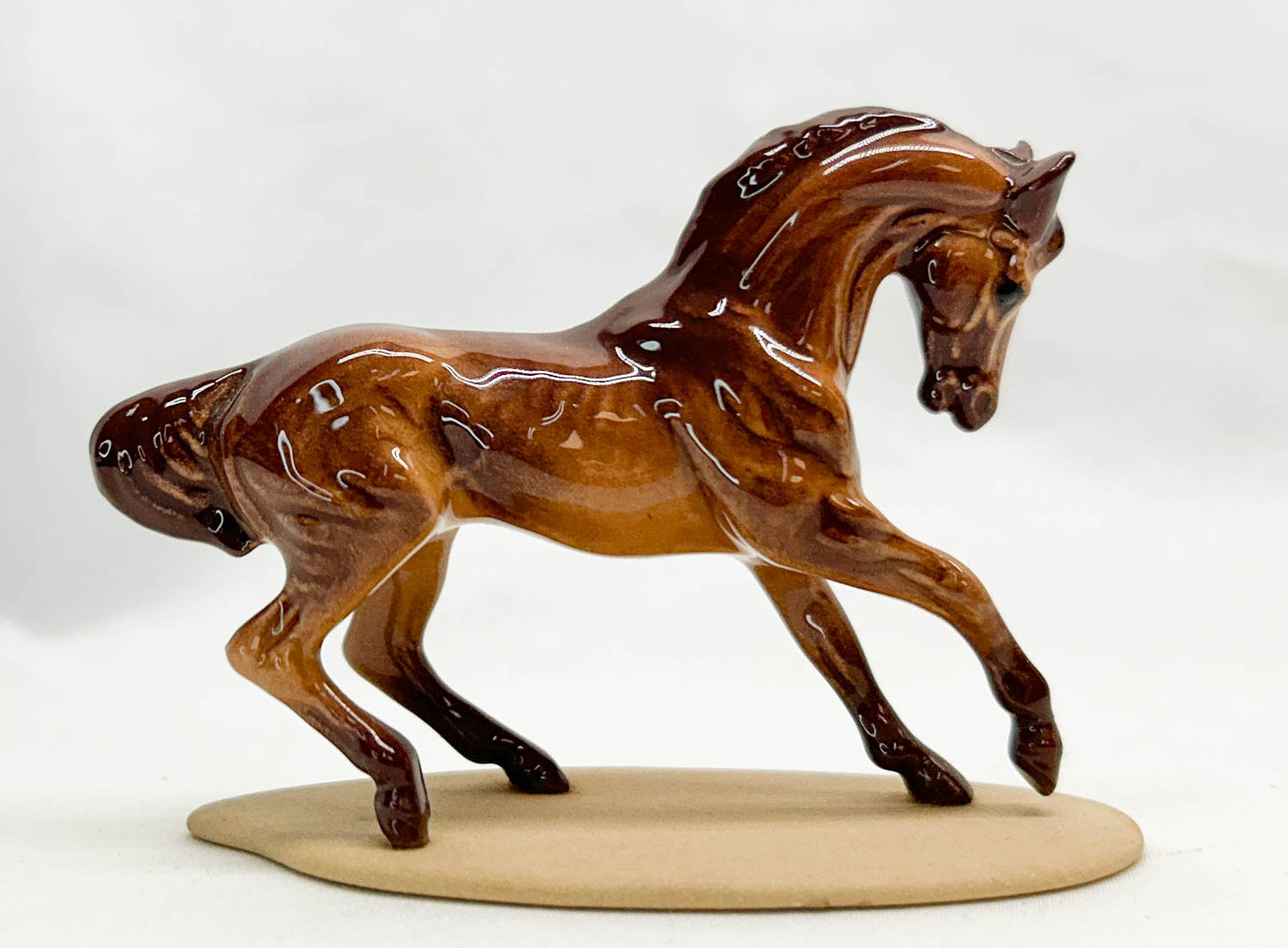 Hagen Renaker Thoroughbred