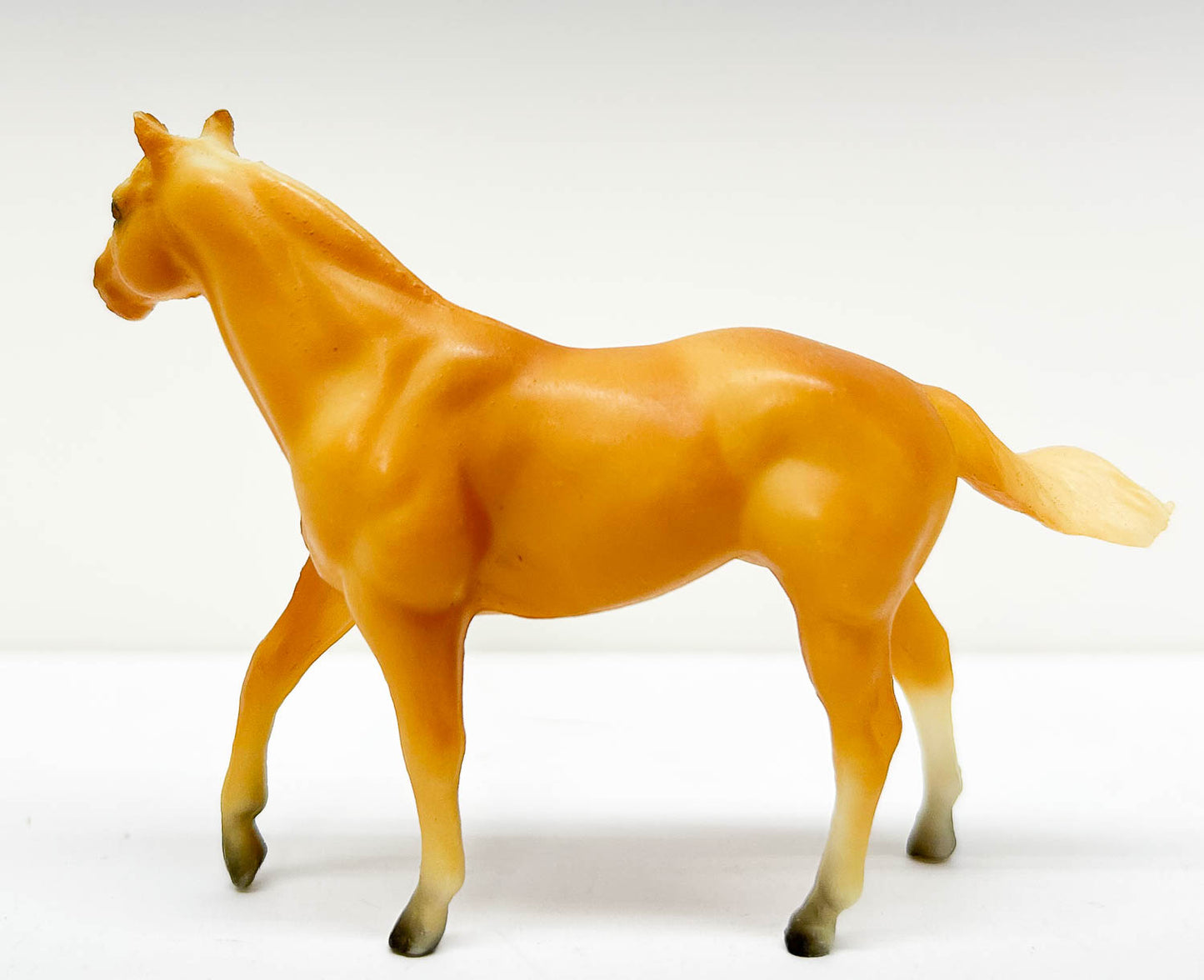 Quarter Horse Stallion, Palomino - Bald Face Version