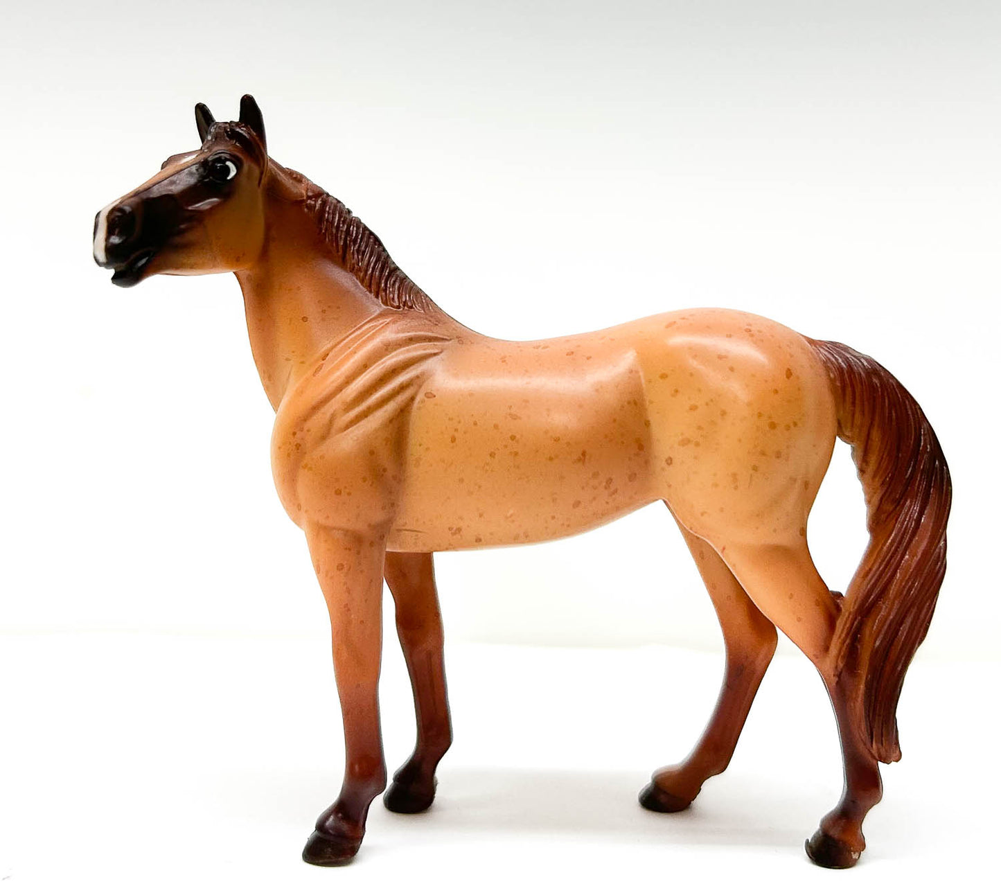 Standing Stock Horse, Red Roan - Cracker Barrel SR