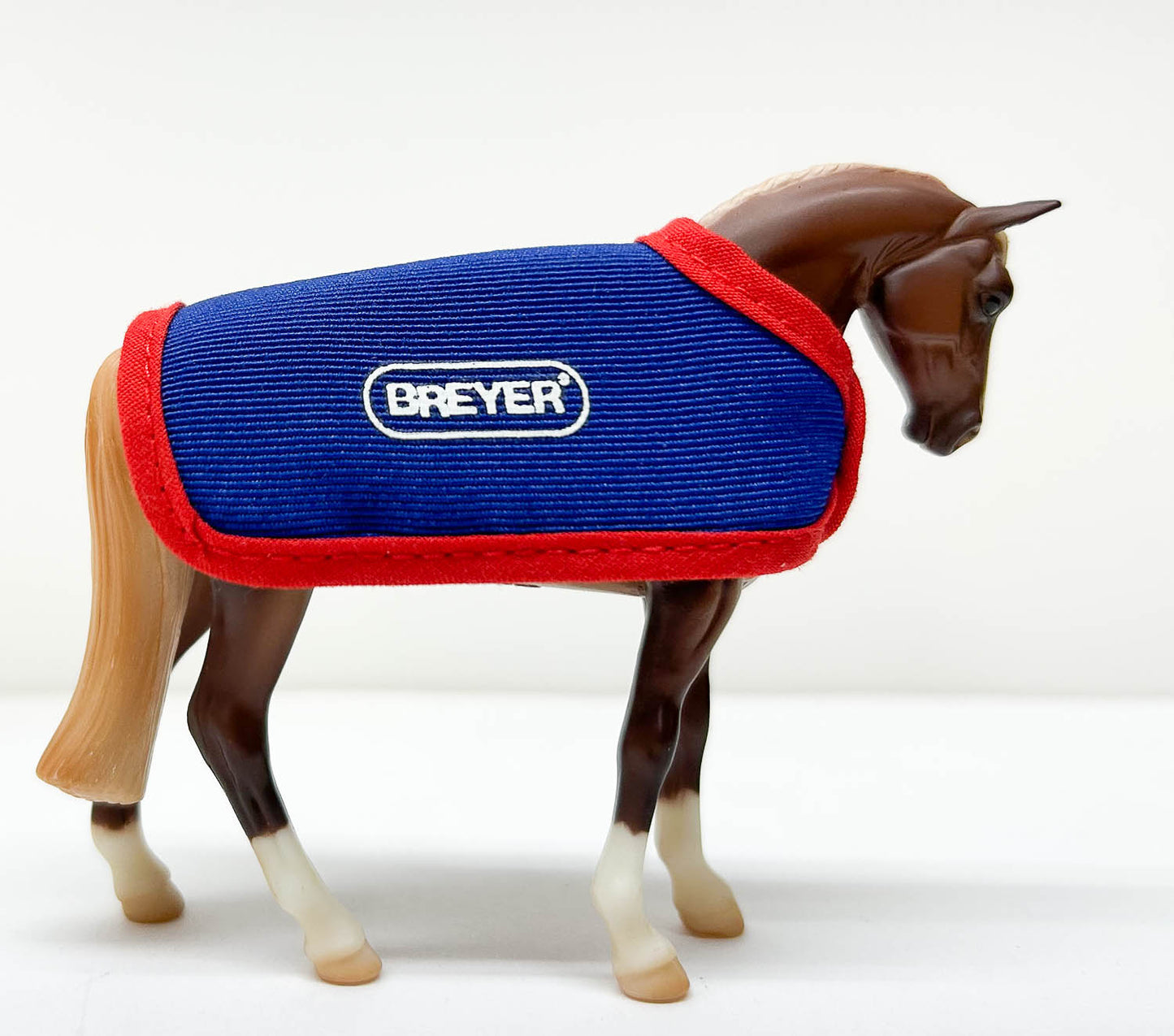 Standing Thoroughbred, Chestnut - WEG 2010 SR w/ Bonus WEG Blanket