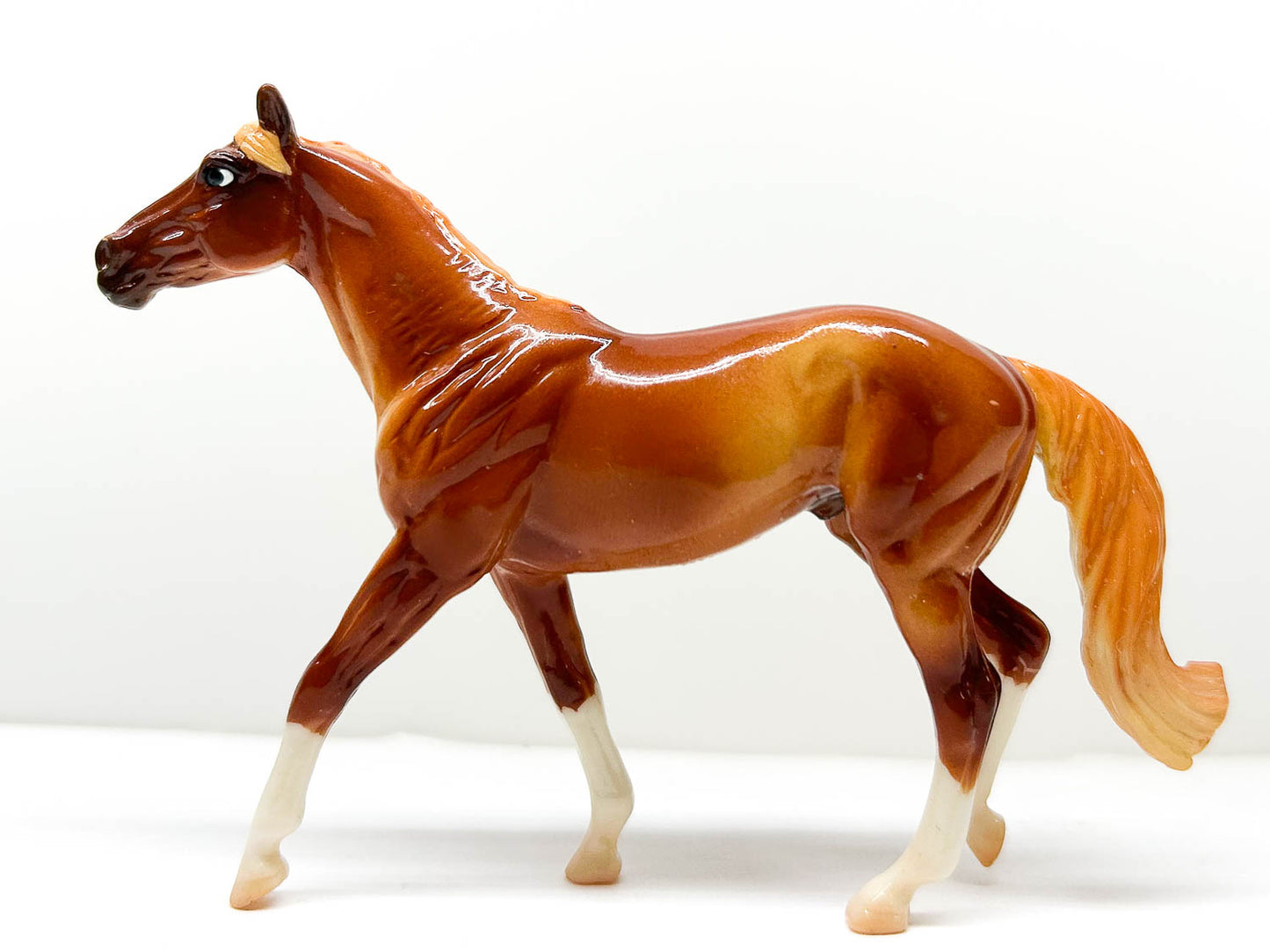 Walking Thoroughbred ~ Jersey - BreyerFest 2020 SR w/ Pouch