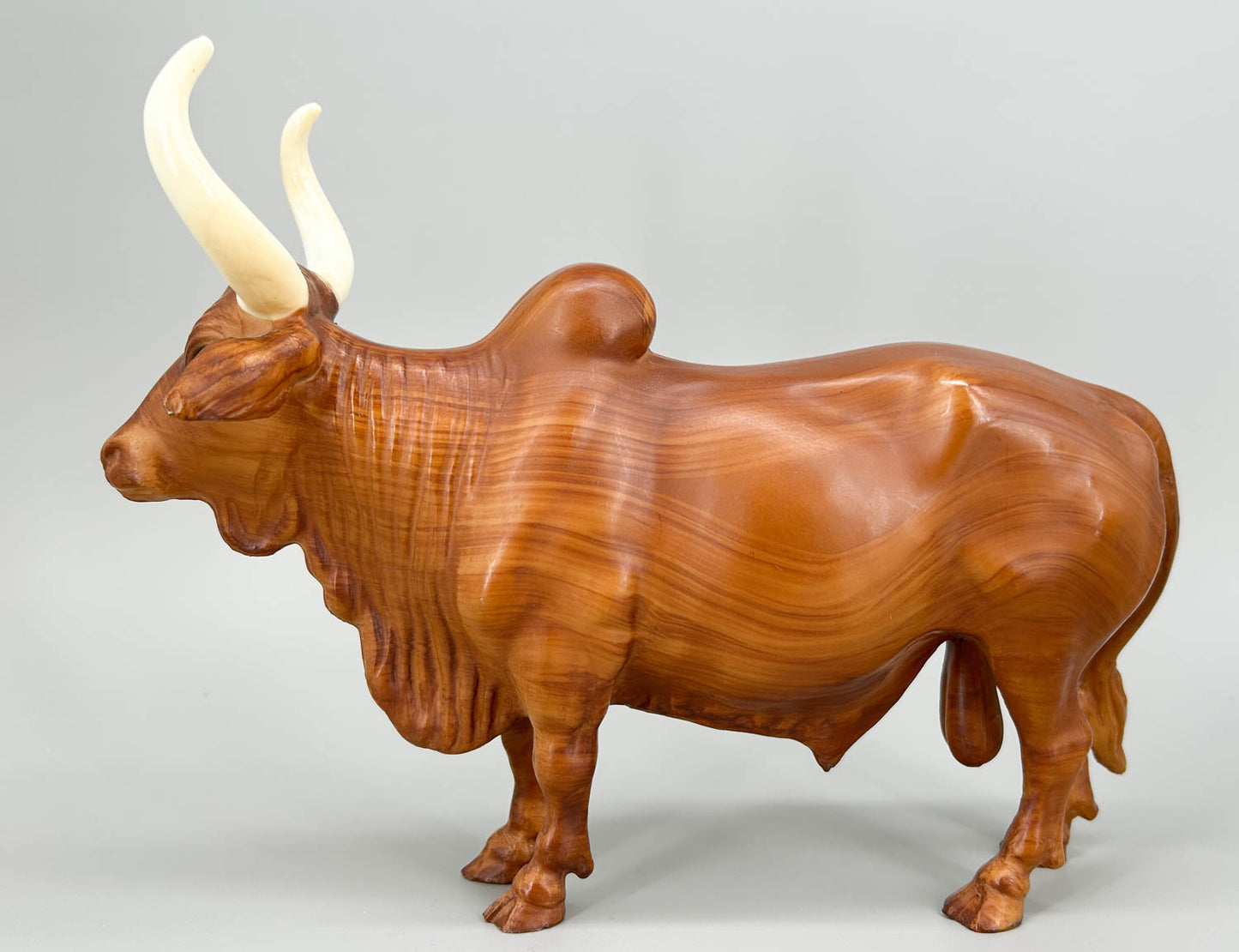 Brahma Bull, Woodgrain
