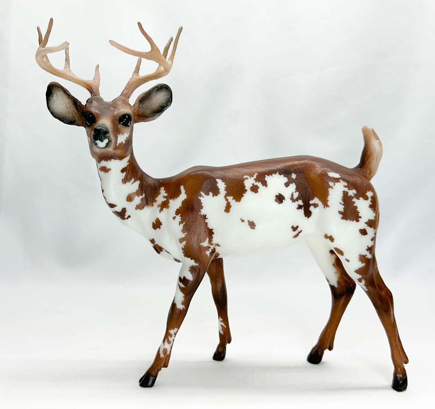 Breyer Buck Deer ~ Garret - Web Special – Triple Mountain Model Horses