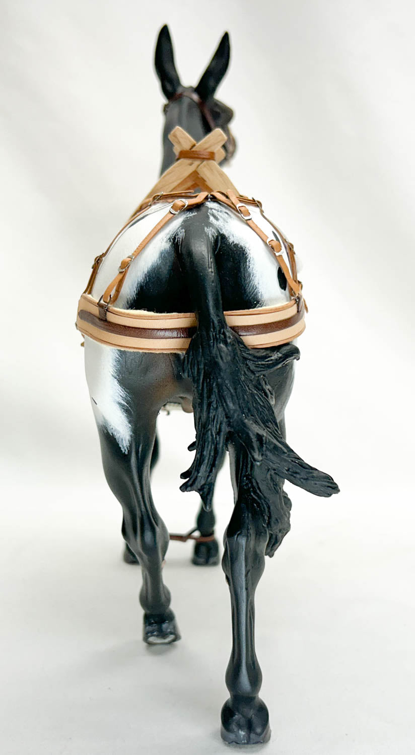 CHRISTMAS AUCTION: Traditional Carrot Top Artist Resin Mule with tack, Show Diorama Props, and Case!