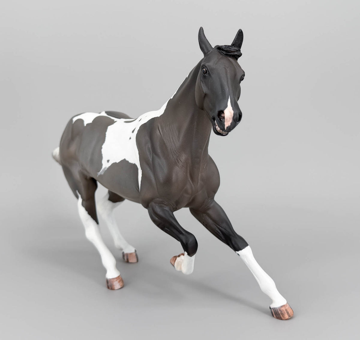 Clover Gymkhana Horse Resin, Sculpted by Airen Chandler, Painted by Sue Kern