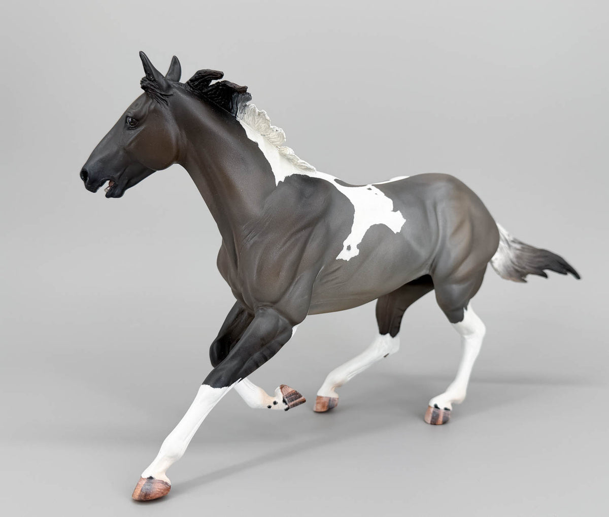 Clover Gymkhana Horse Resin, Sculpted by Airen Chandler, Painted by Sue Kern