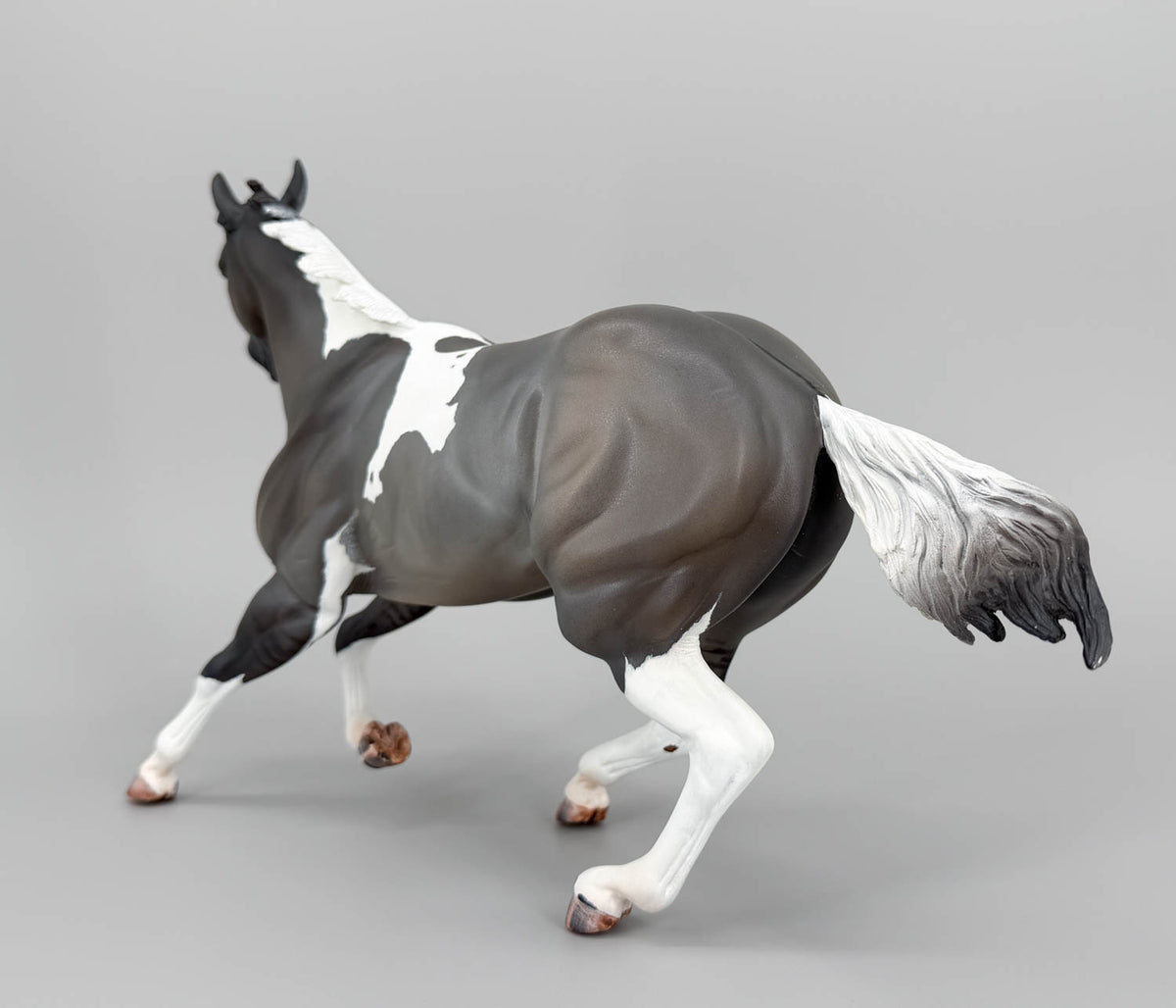 Clover Gymkhana Horse Resin, Sculpted by Airen Chandler, Painted by Sue Kern