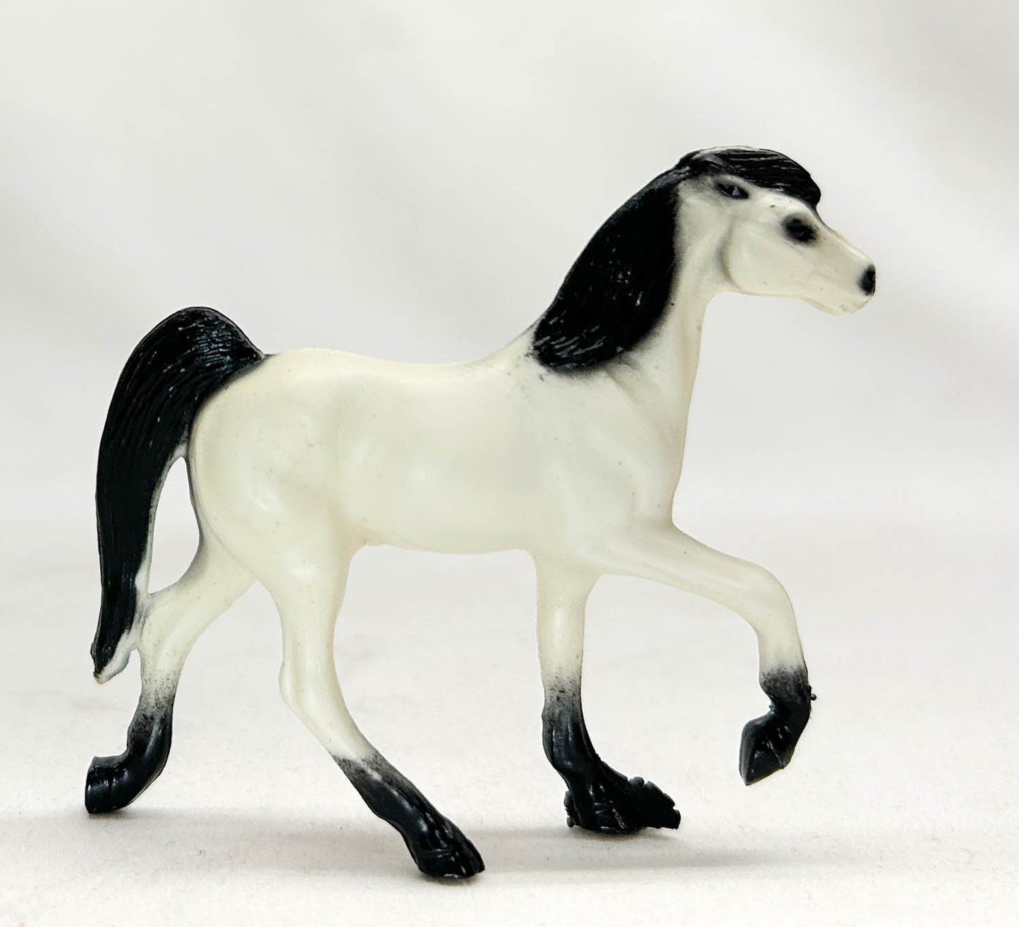 Hartland Tinymite Tennessee Walking Horse, Black-Point Alabaster