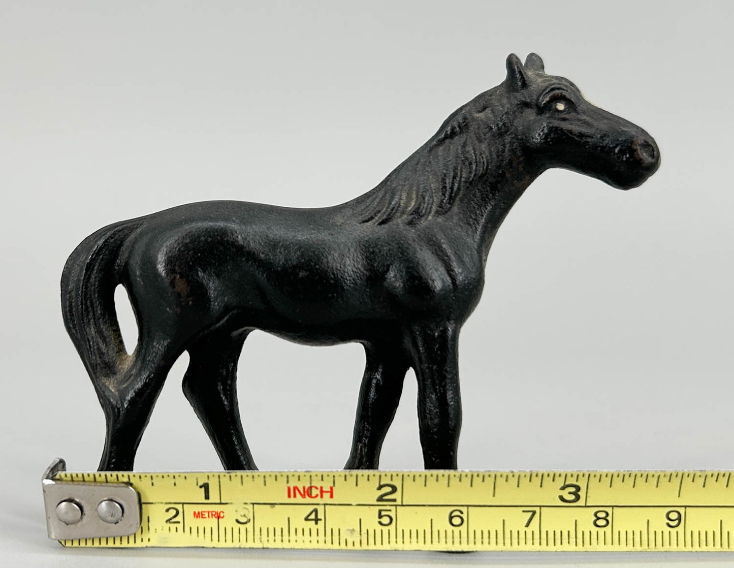 Hubley Cast Iron Miniatures Horse Pair, Black and Chestnut