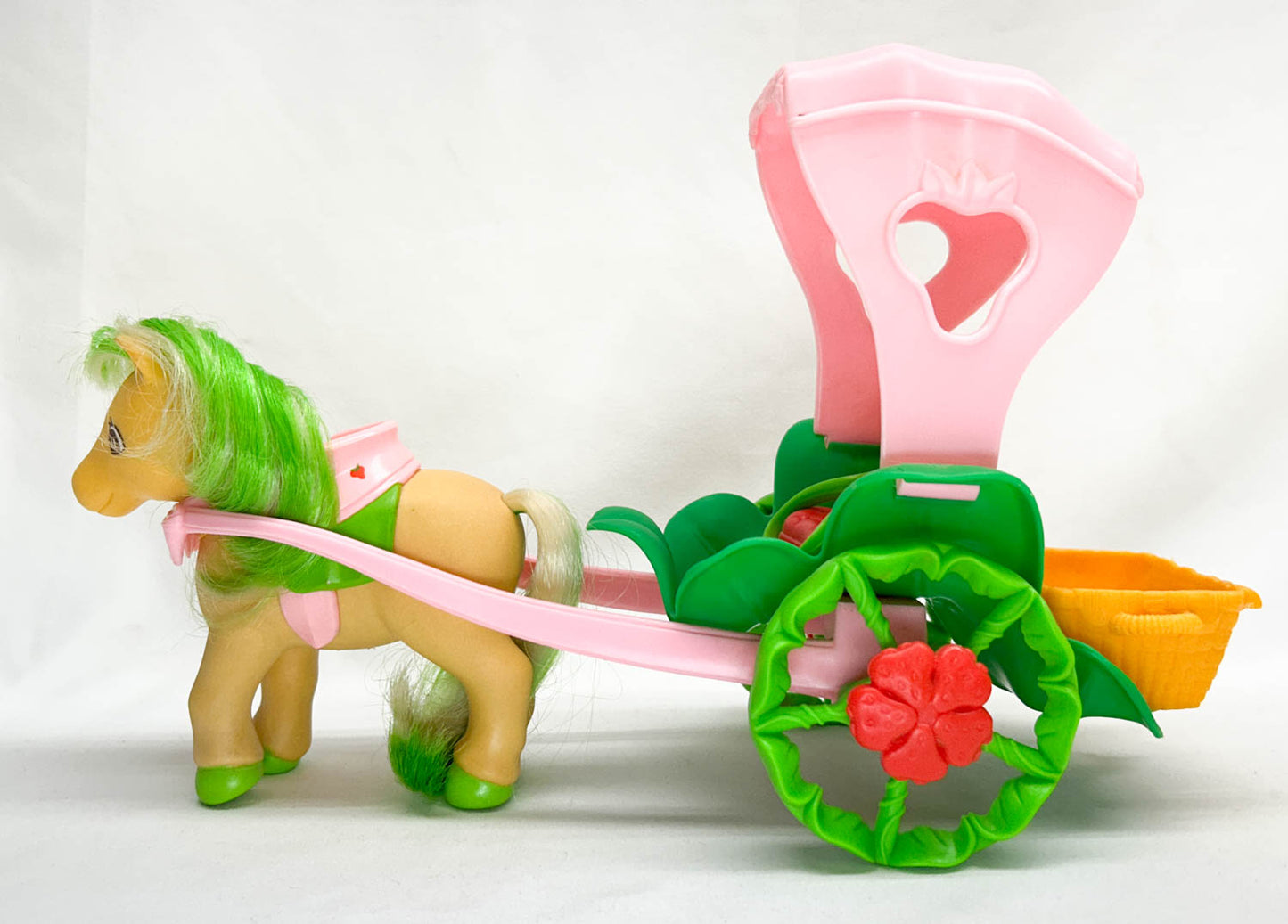 Strawberry Shortcake's Maple Stirrup and the Oatsmobile