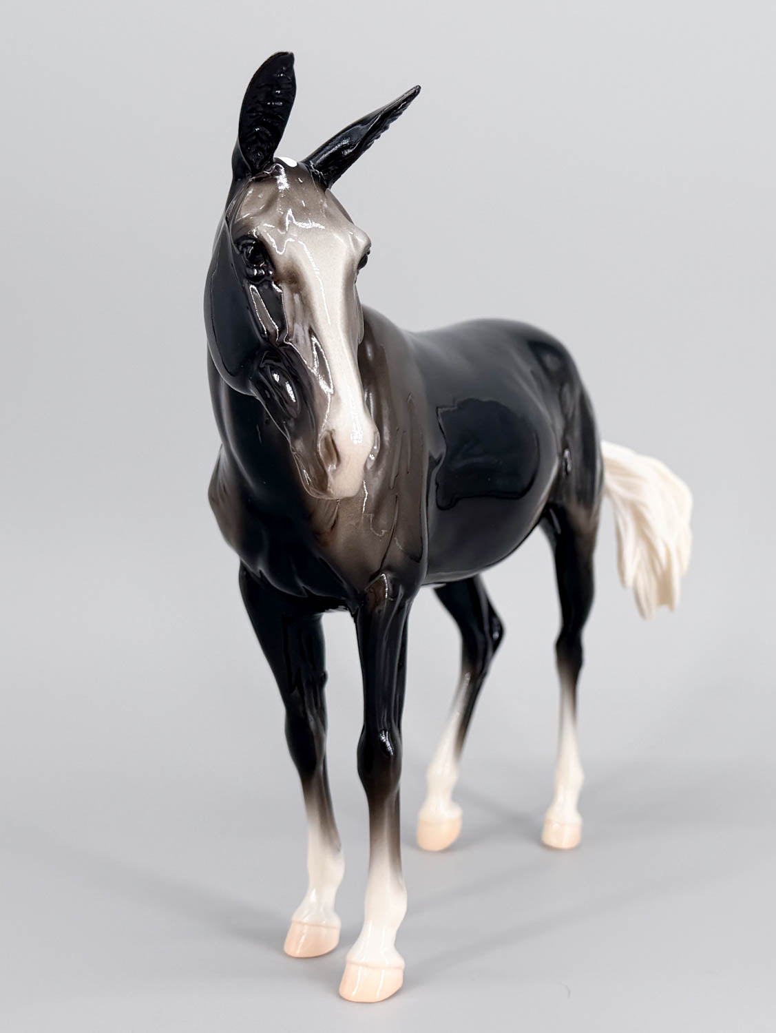 Molly Mule ~ Mabel - 2026 Vintage Club - GLOSSY