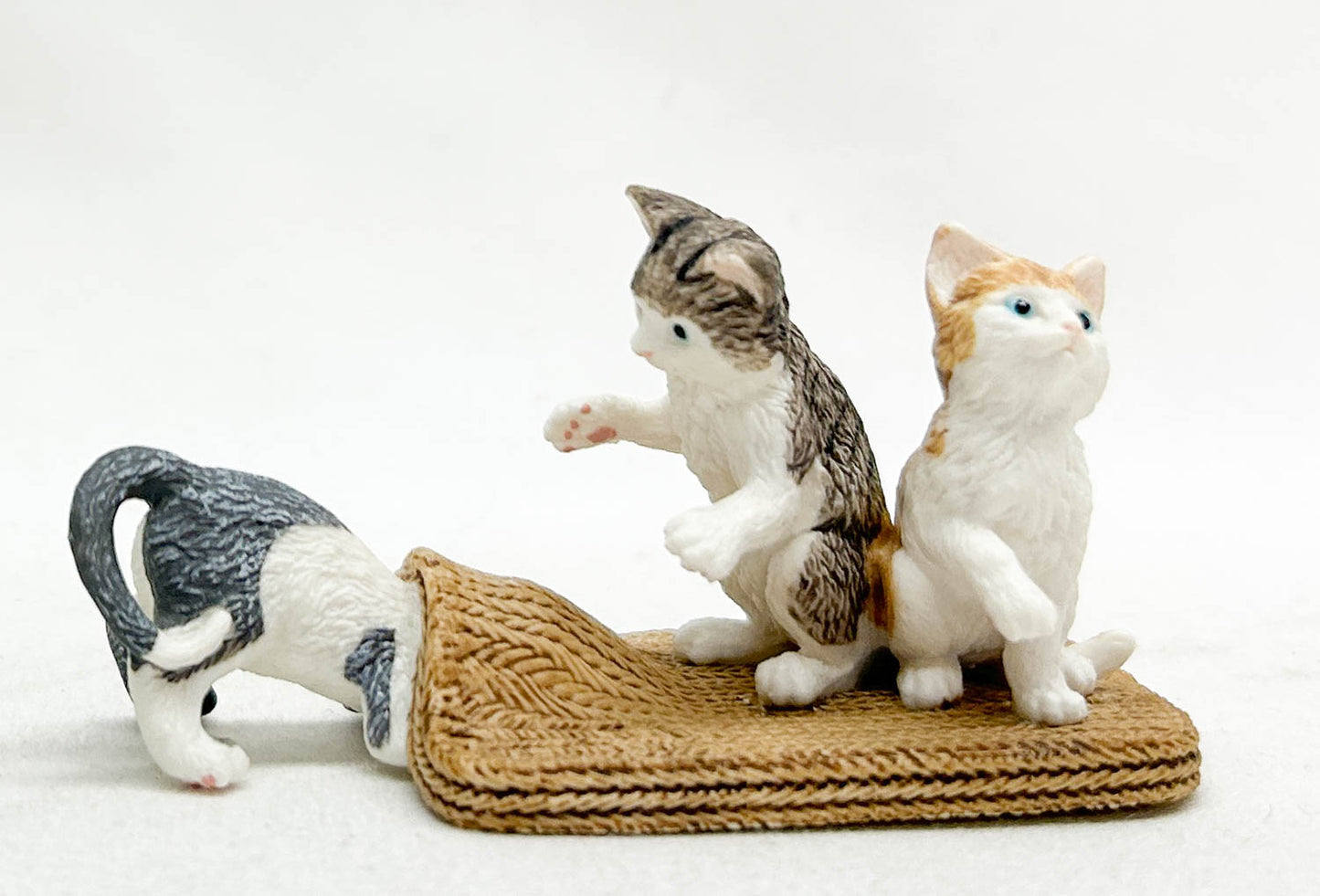 Schleich Kittens Playing On A Rug