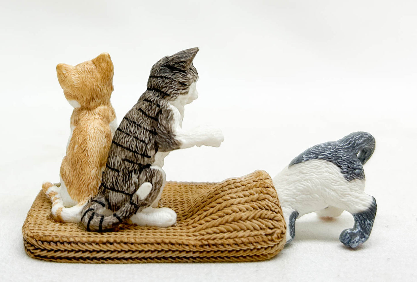 Schleich Kittens Playing On A Rug