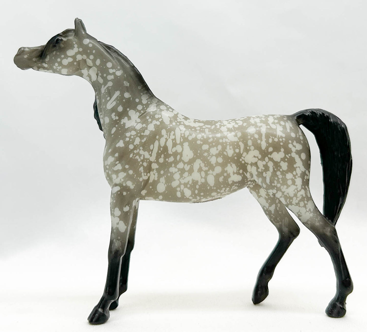 Mini Show Stance Arabian, Black-Point Dapple Grey - Vintage Club 2024