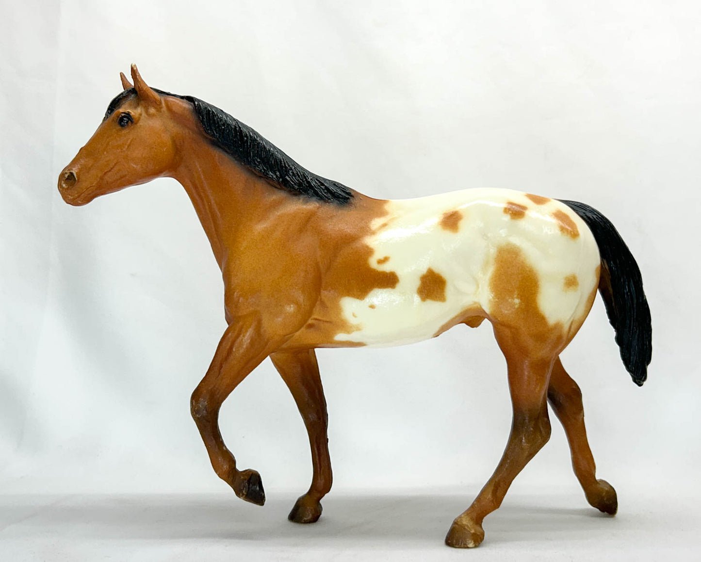 Stock Horse Stallion, Bay Appaloosa - B-Stamp VARIATION: No Socks