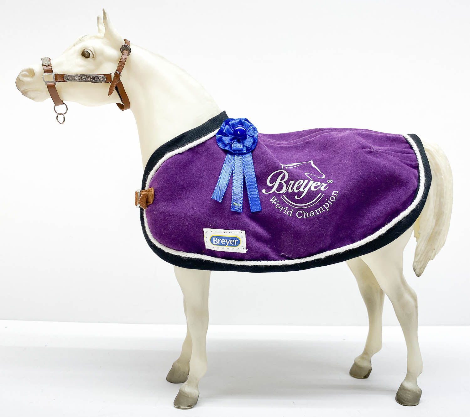 Blanket, Blue Ribbon and Halter from Winner's Circle Accessories Set: Western