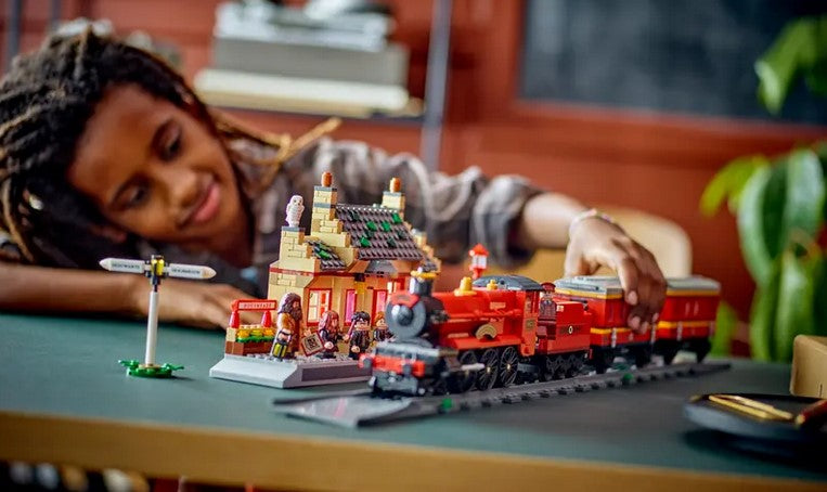 LEGO Harry Potter™ ~ Hogwarts Express™ Train Set / Hogsmeade Station