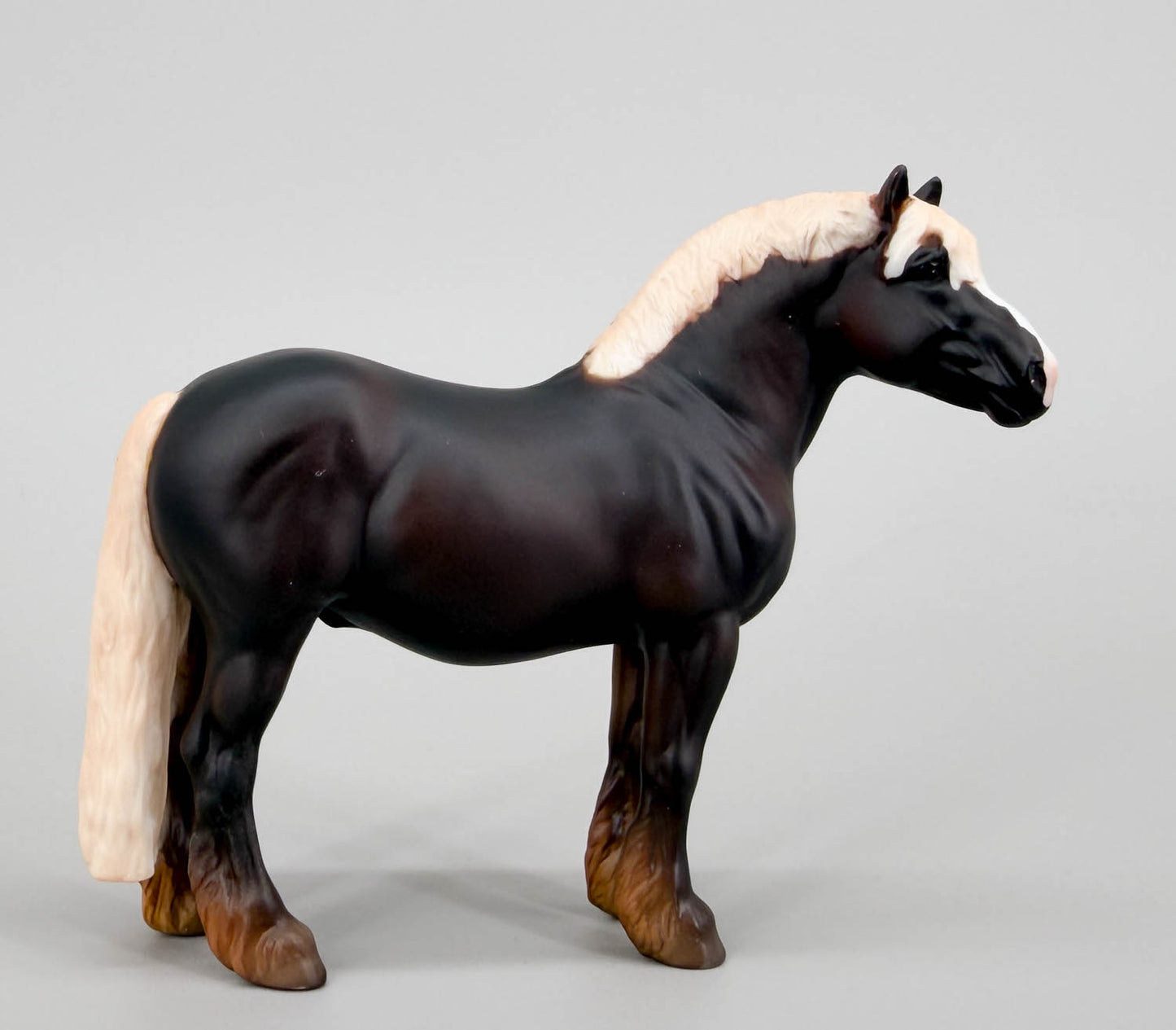 Rhenish Draft, Liver Chestnut - TSC SR, Mystery Horse Surprise Series 8