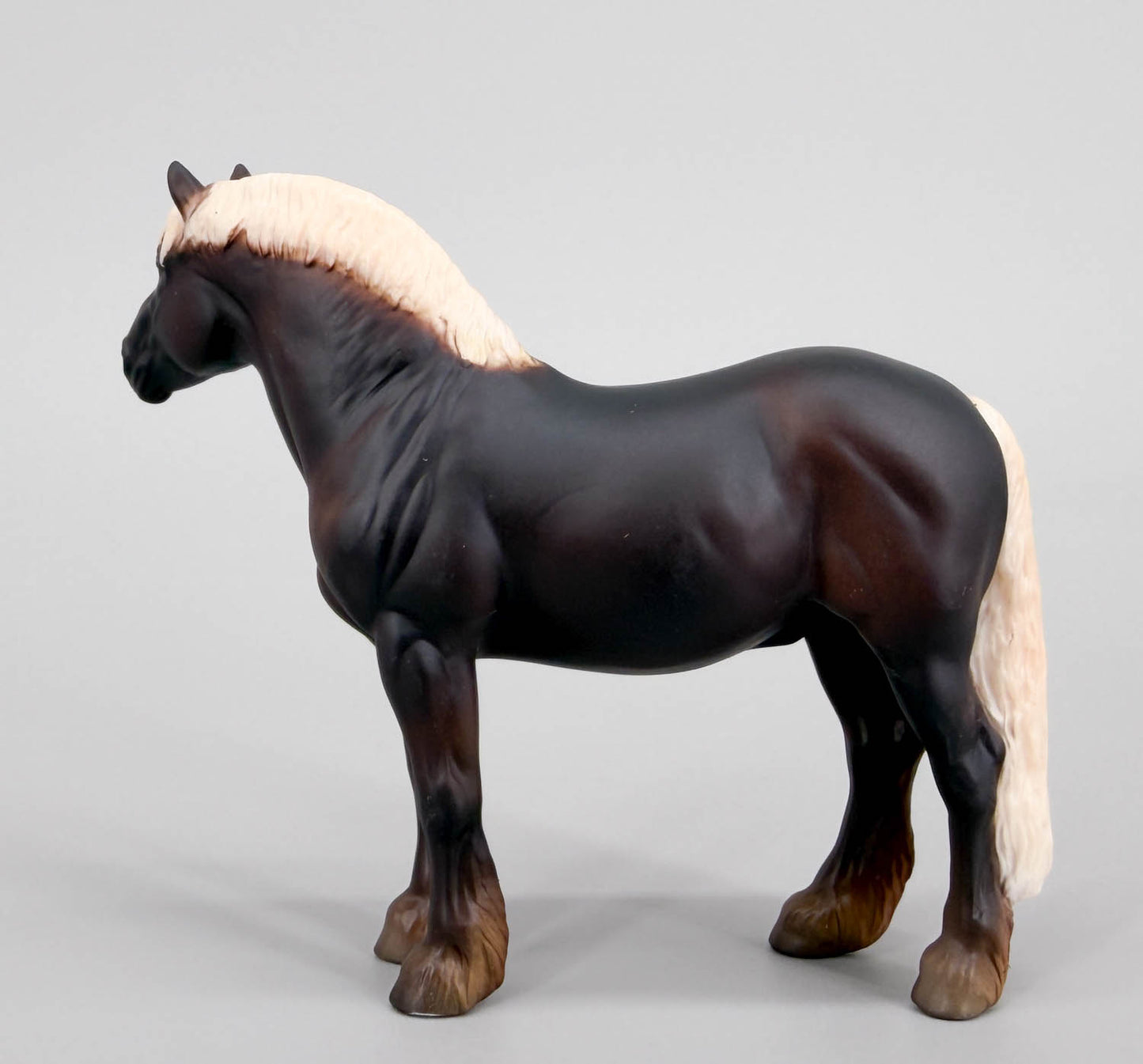 Rhenish Draft, Liver Chestnut - TSC SR, Mystery Horse Surprise Series 8