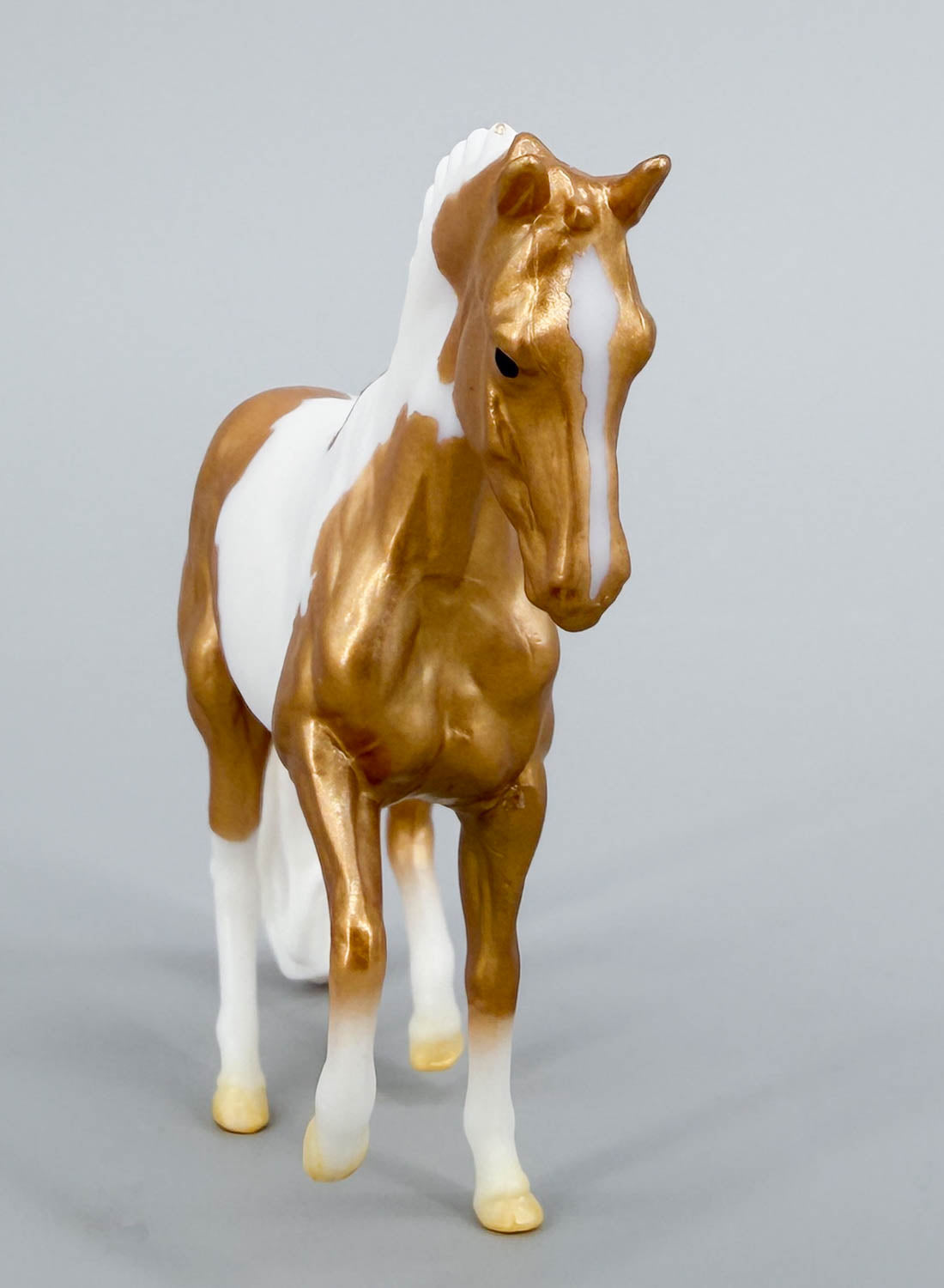 Valegro, Gold Charm Pinto - TSC SR, Mystery Horse Surprise Series 8 CHASE PIECE
